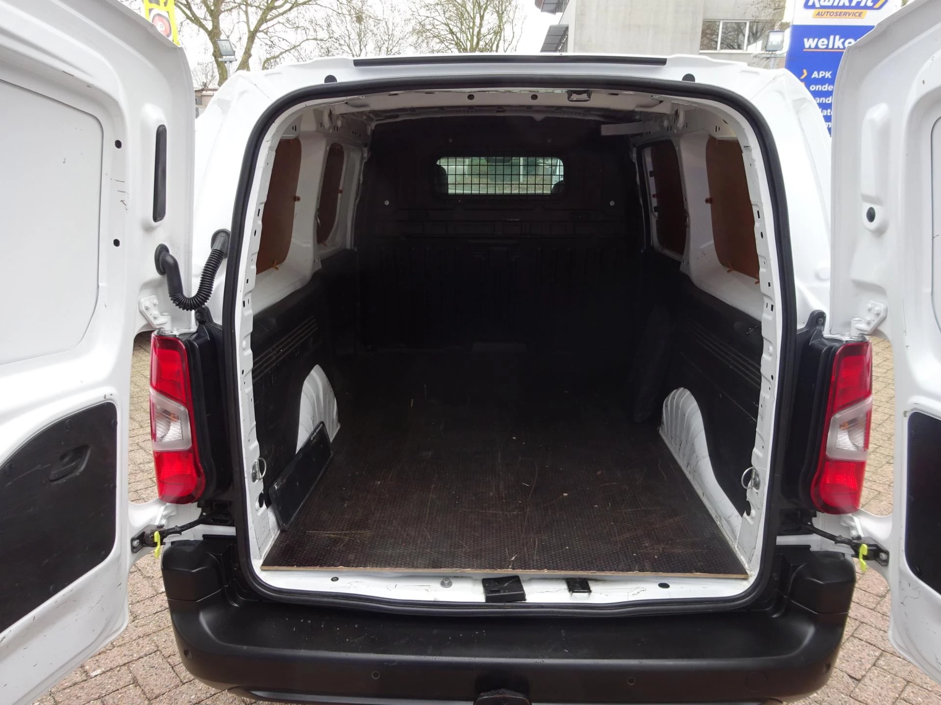 Hoofdafbeelding Peugeot Partner