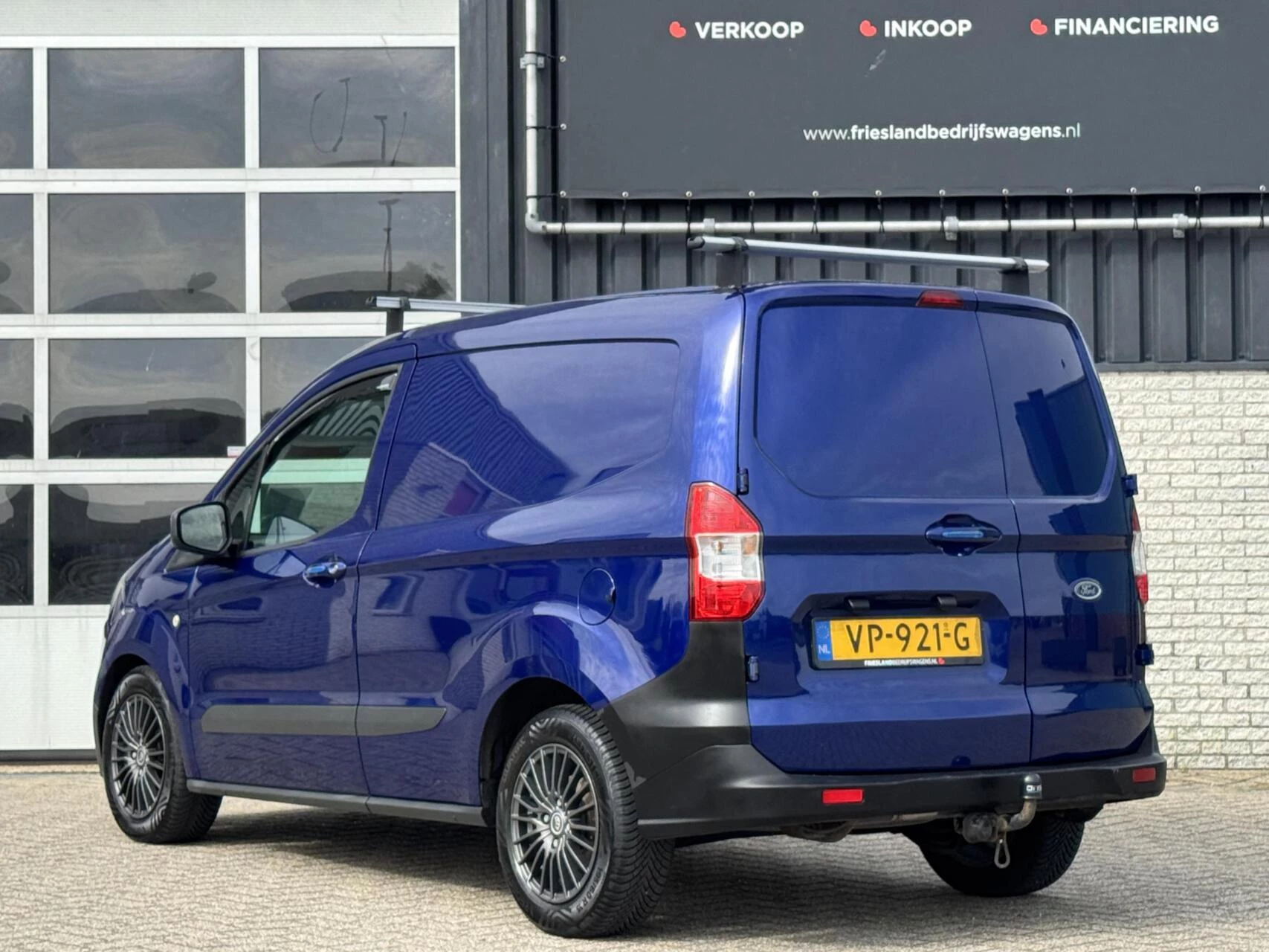 Hoofdafbeelding Ford Transit Courier