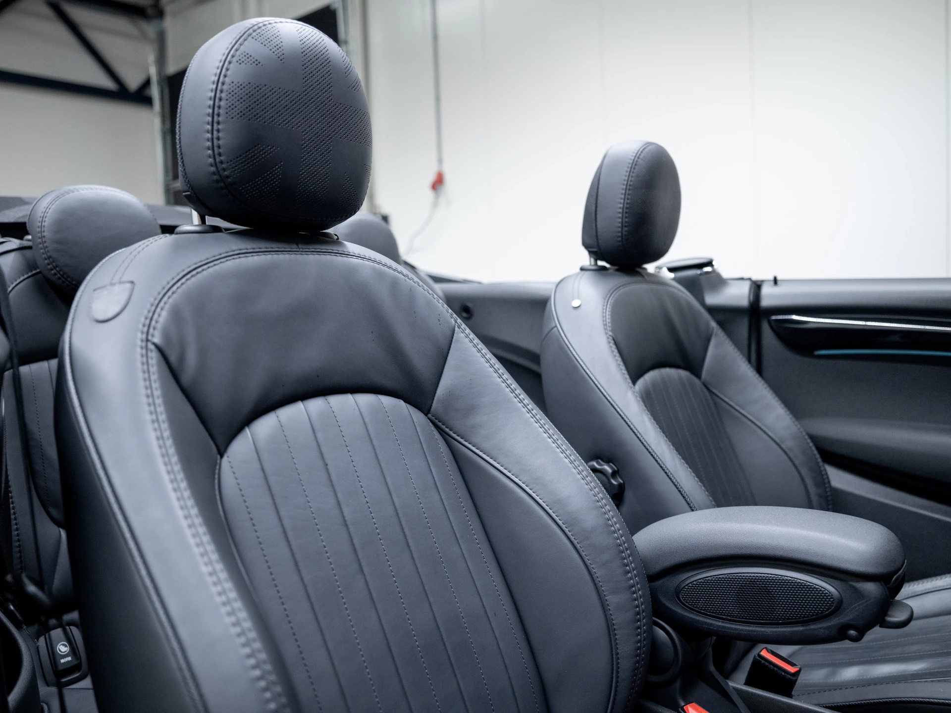 Hoofdafbeelding MINI Cabrio