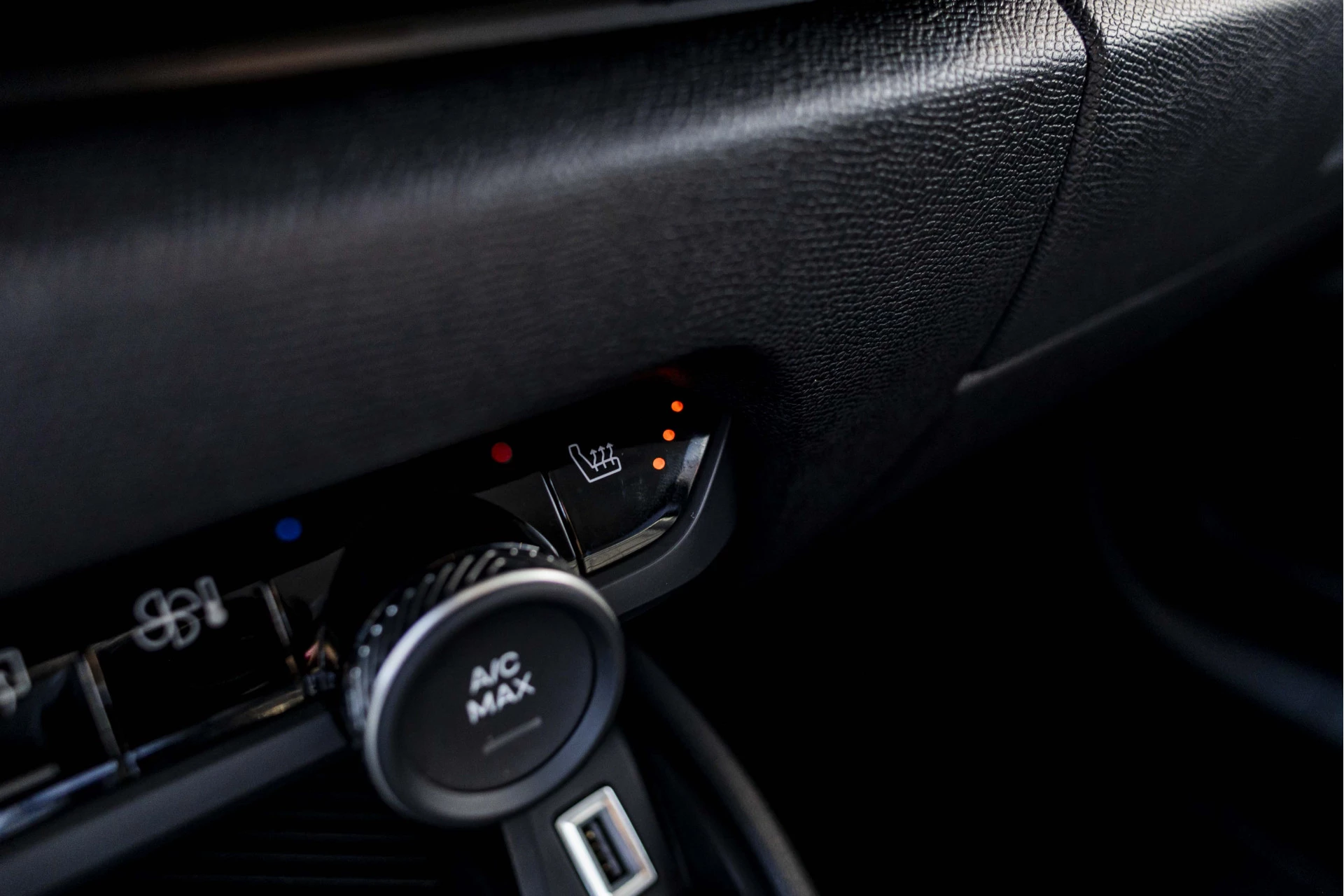 Hoofdafbeelding Citroën ë-C4