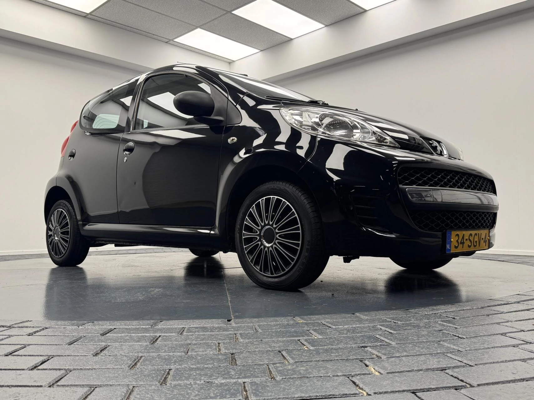 Hoofdafbeelding Peugeot 107