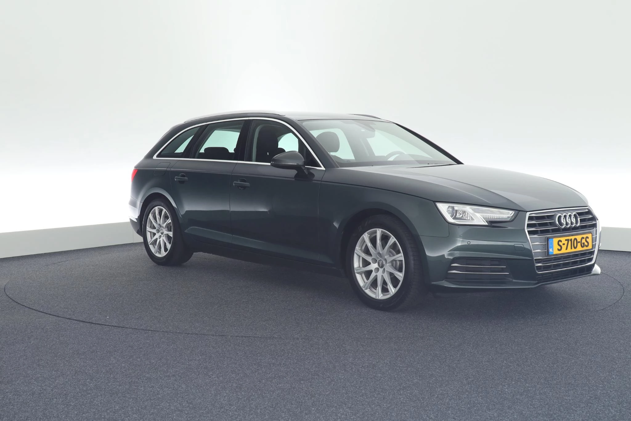 Hoofdafbeelding Audi A4