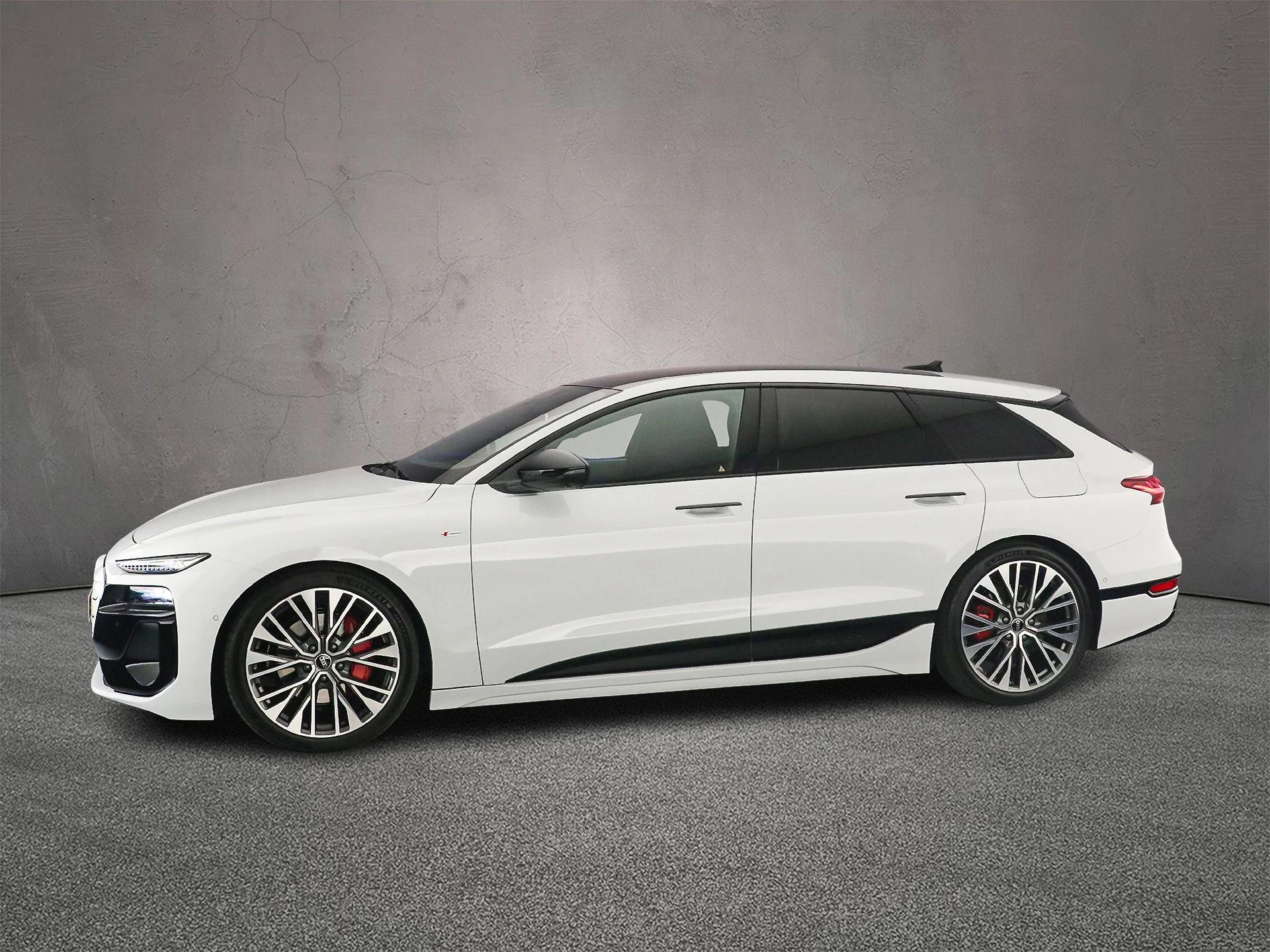 Hoofdafbeelding Audi A6 Avant e-tron
