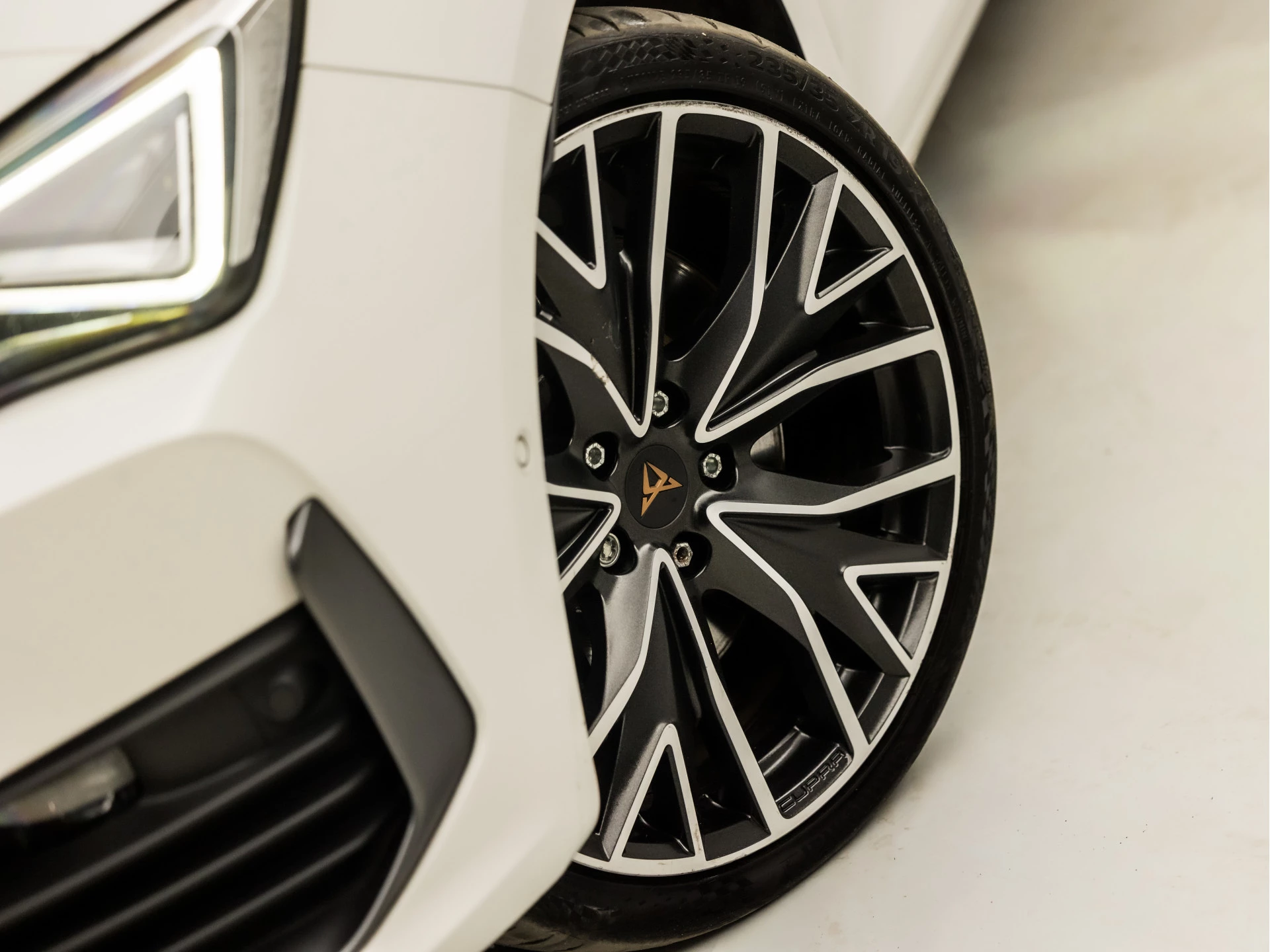 Hoofdafbeelding CUPRA Leon