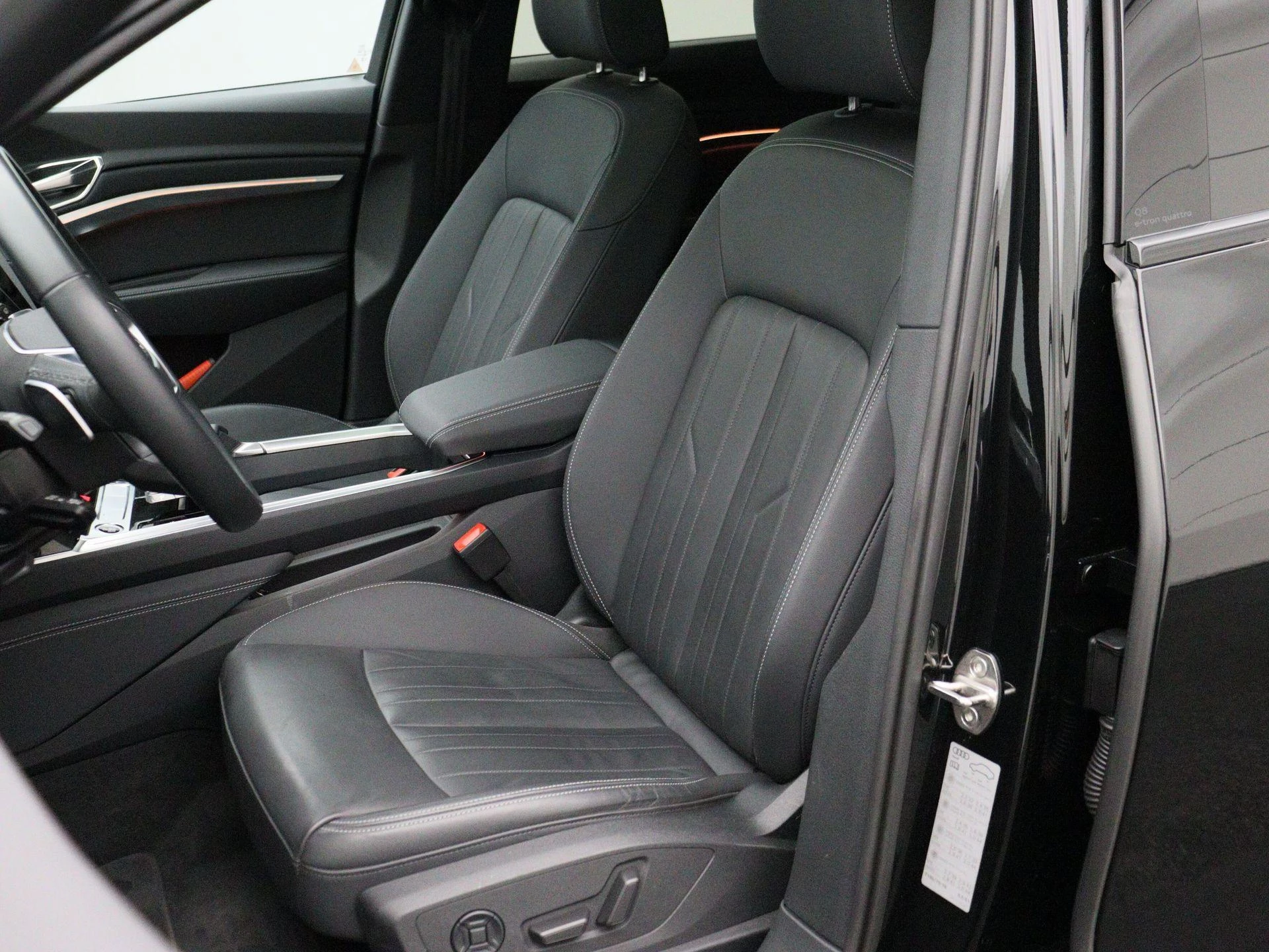 Hoofdafbeelding Audi Q8 e-tron