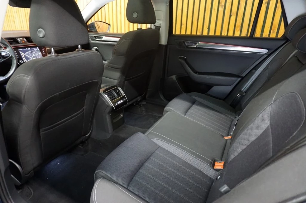 Hoofdafbeelding Škoda Superb