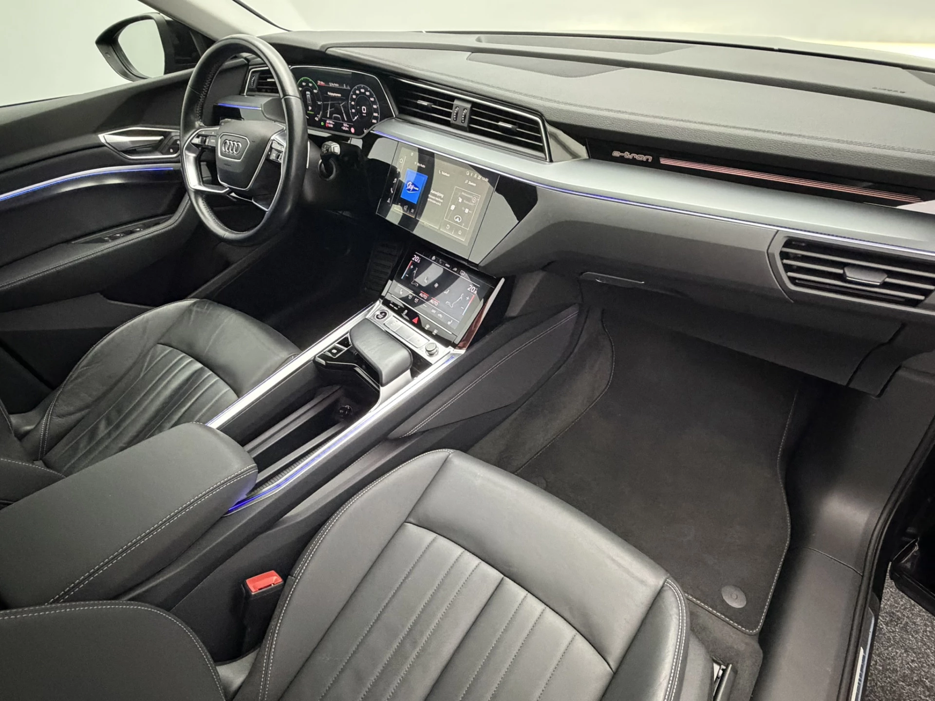 Hoofdafbeelding Audi e-tron