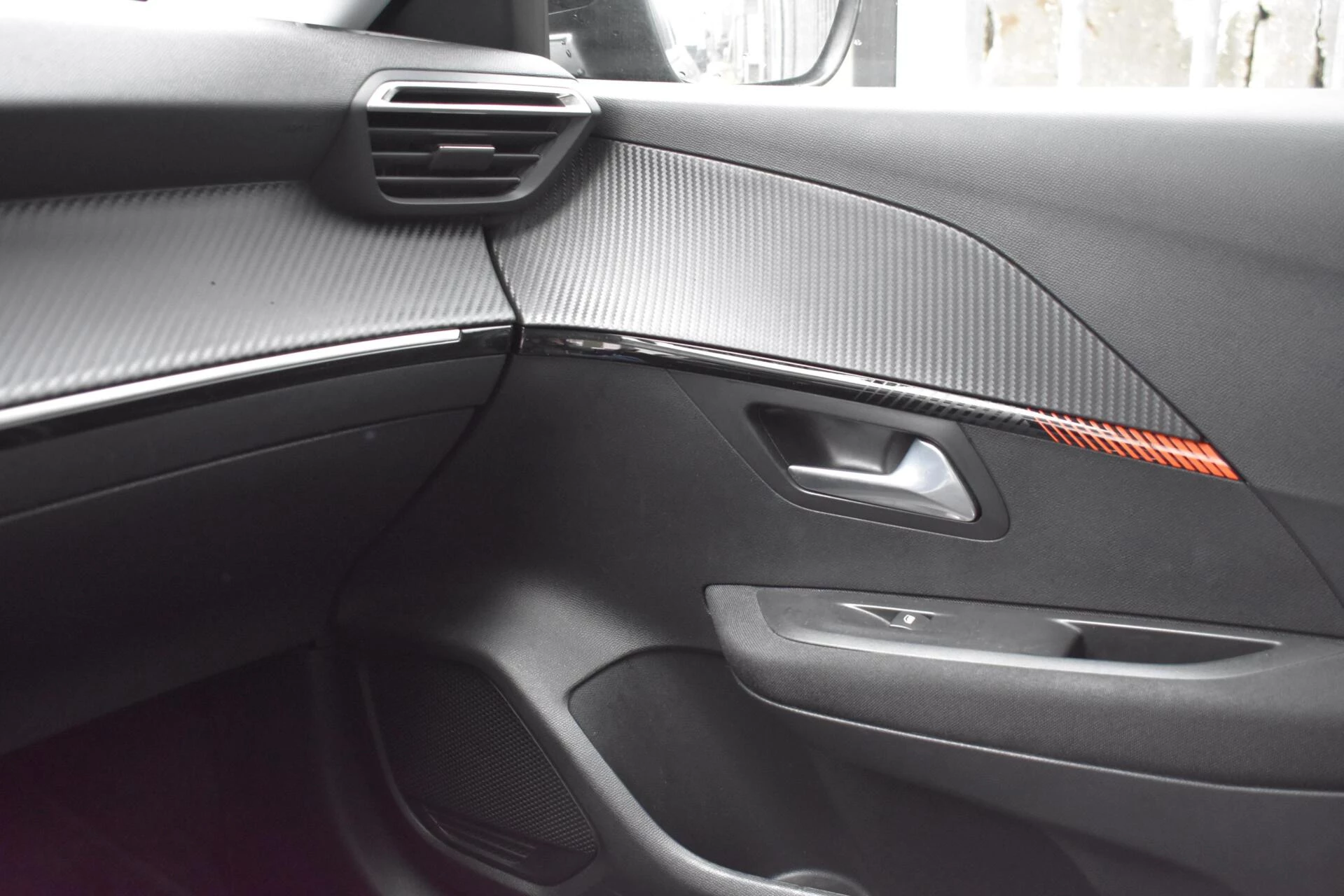 Hoofdafbeelding Peugeot e-208