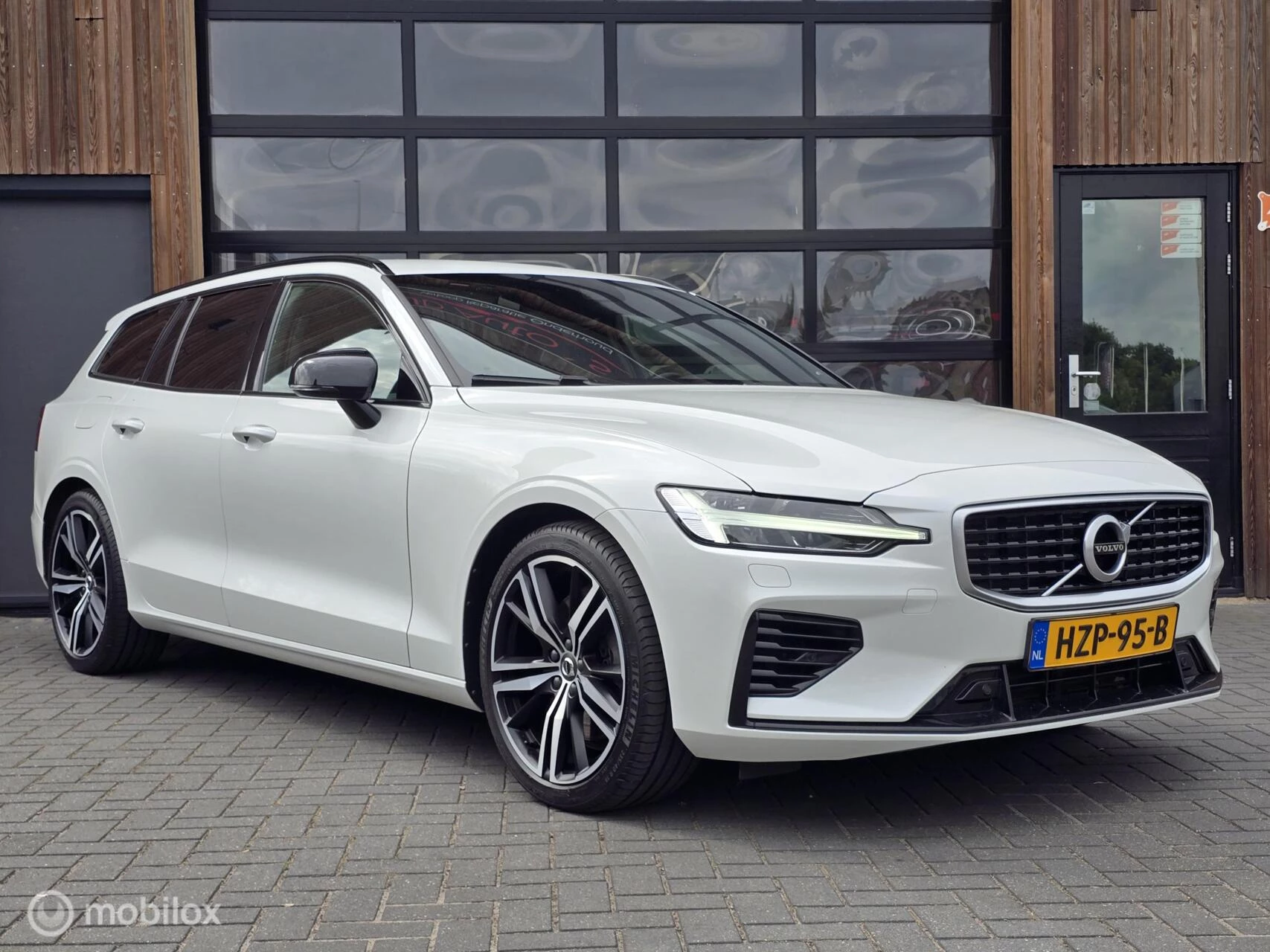 Hoofdafbeelding Volvo V60