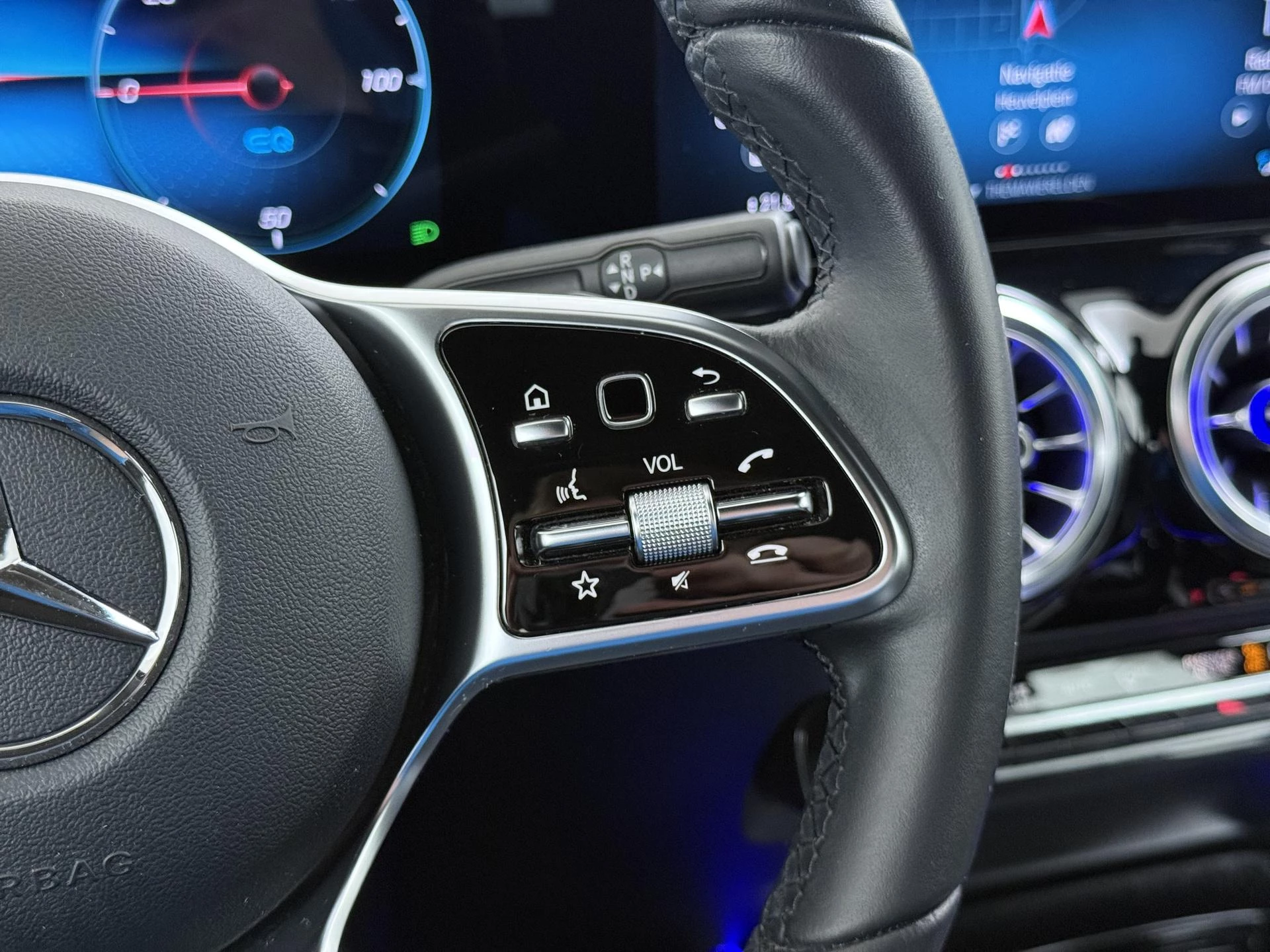 Hoofdafbeelding Mercedes-Benz EQA