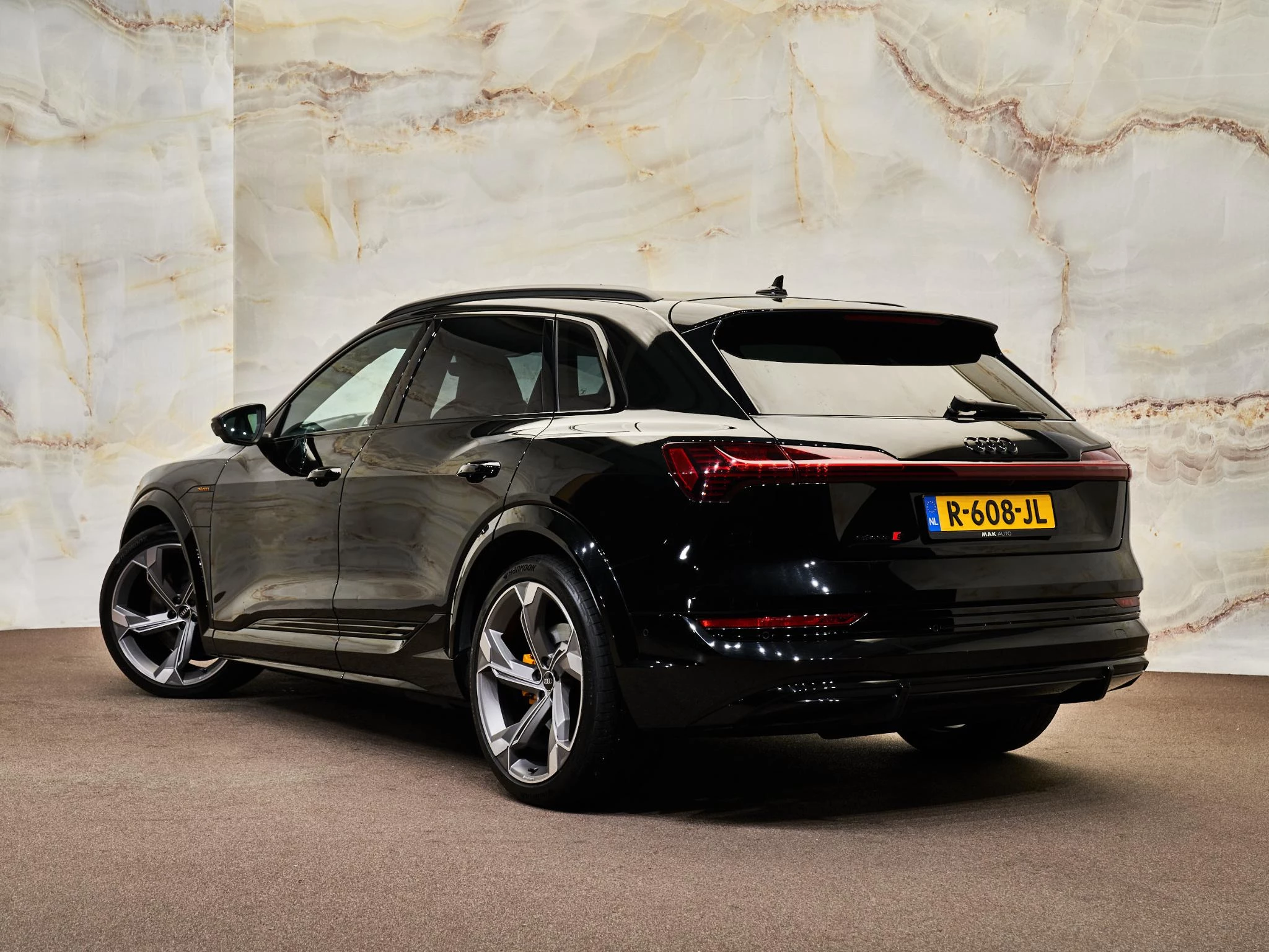 Hoofdafbeelding Audi e-tron