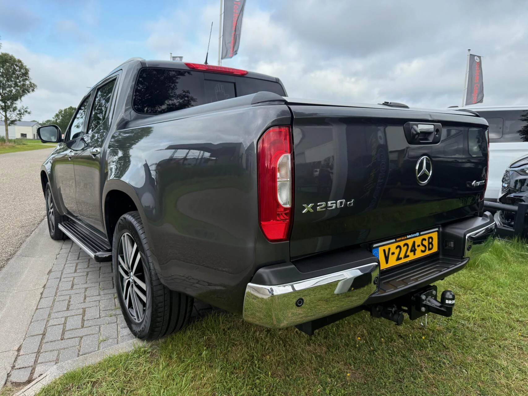 Hoofdafbeelding Mercedes-Benz X-Klasse
