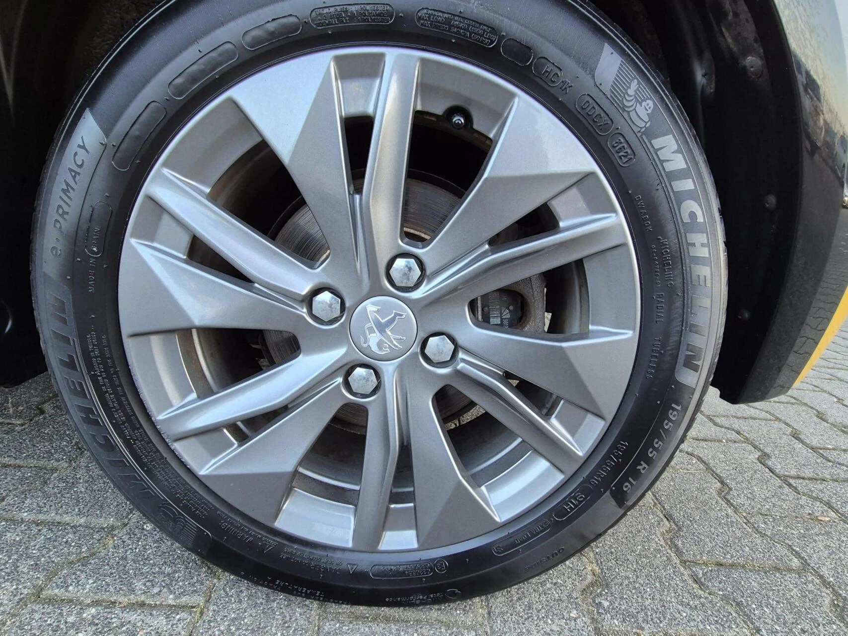 Hoofdafbeelding Peugeot e-208