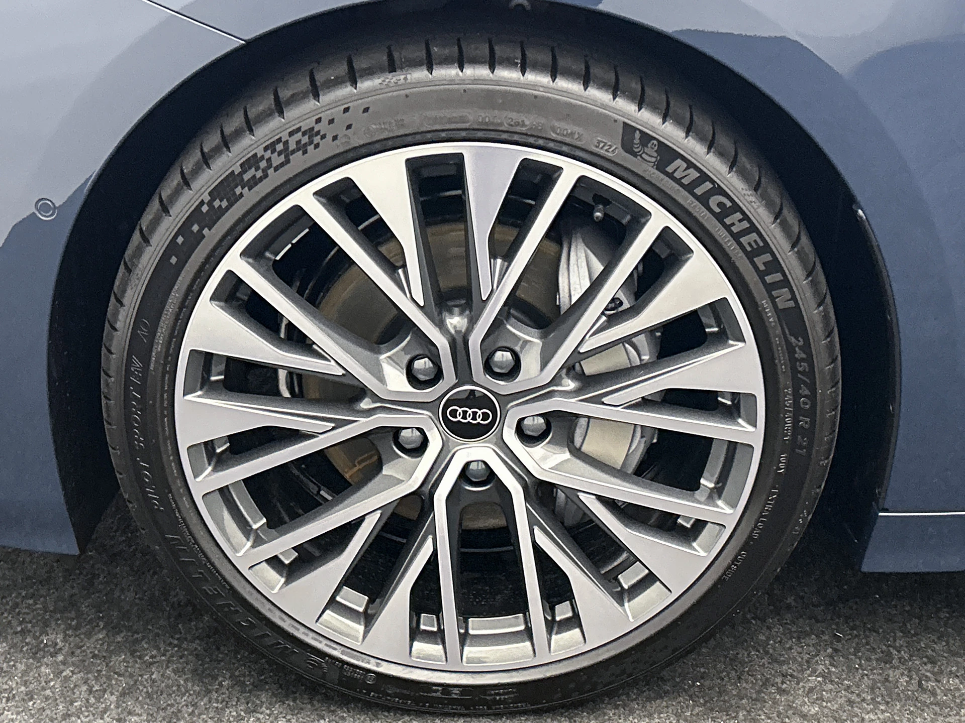 Hoofdafbeelding Audi A6 Avant e-tron