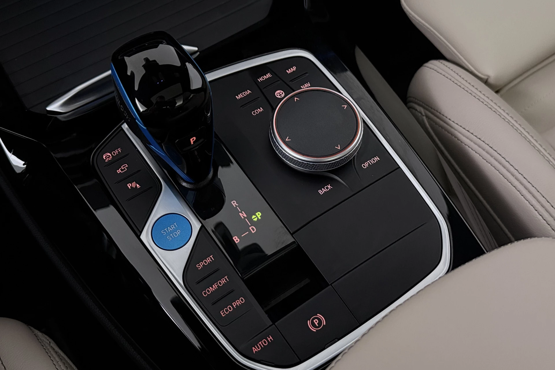 Hoofdafbeelding BMW iX3