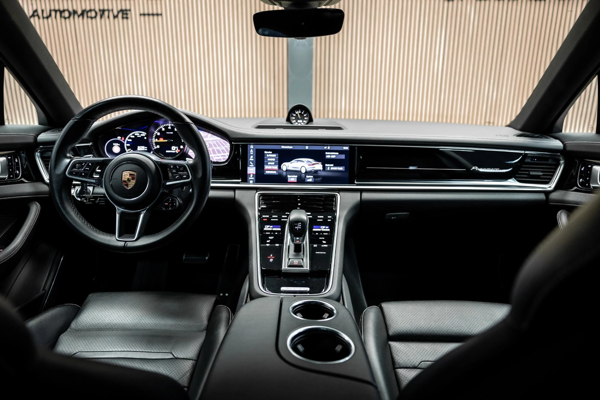 Hoofdafbeelding Porsche Panamera