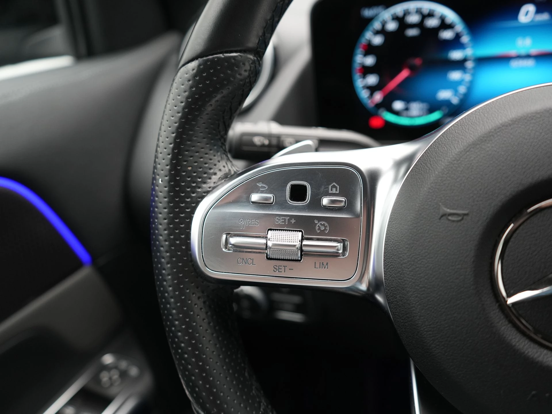 Hoofdafbeelding Mercedes-Benz EQA
