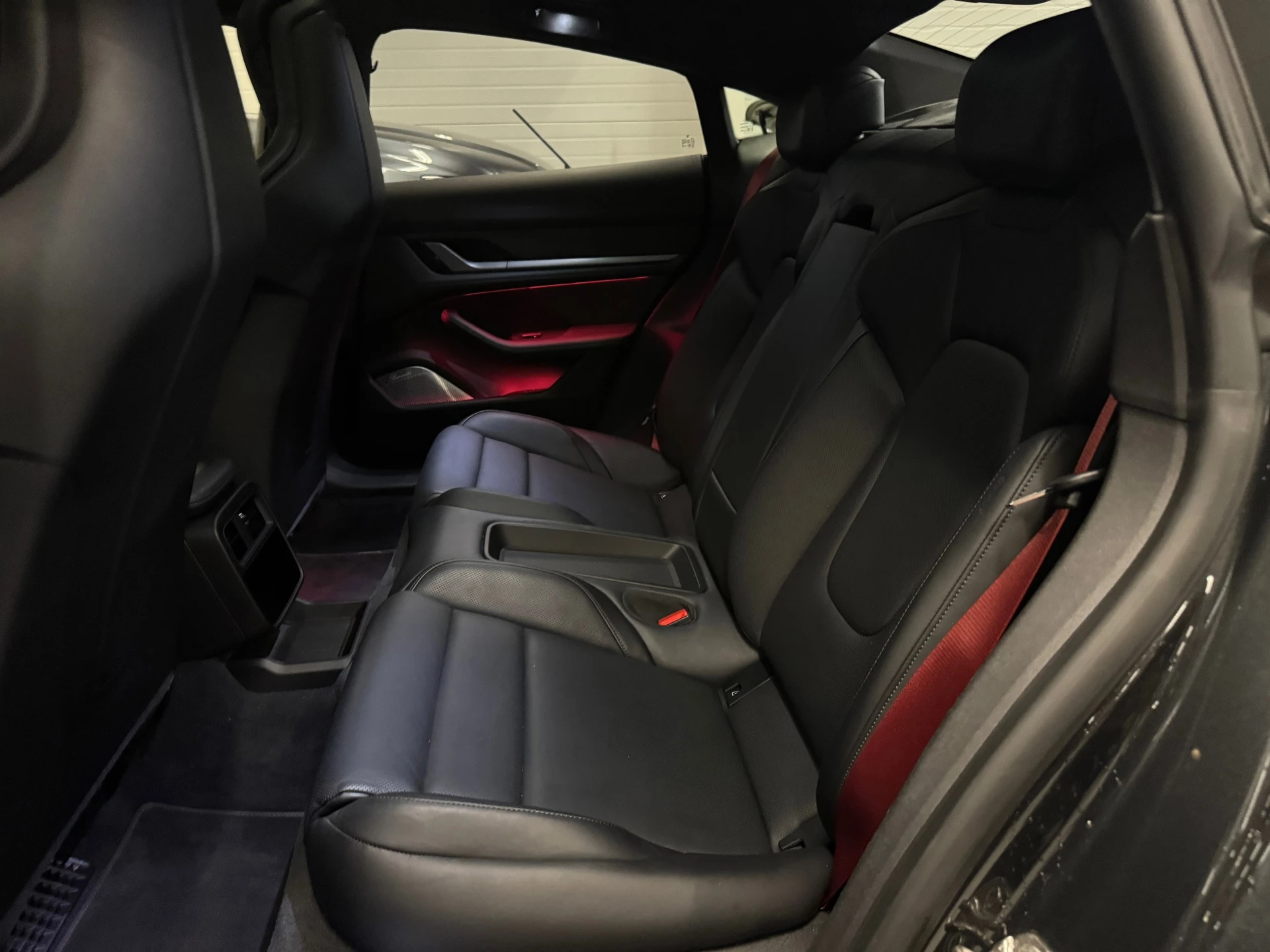 Hoofdafbeelding Porsche Taycan