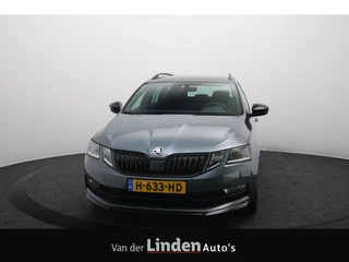Hoofdafbeelding Škoda Octavia Škoda Octavia Combi 1.6 TDI Greentech Sport Business | Trekhaak | Virtual Cockpit | Automaat | Led | Navigatie