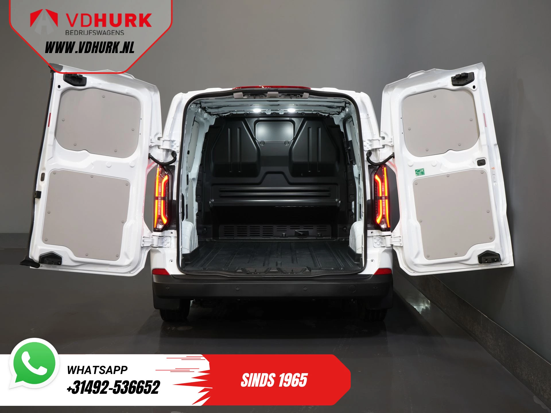 Hoofdafbeelding Ford E-Transit Custom