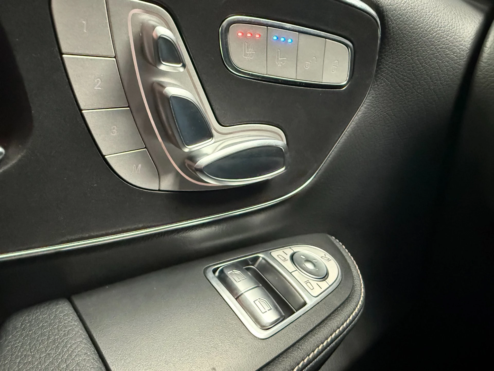 Hoofdafbeelding Mercedes-Benz EQV