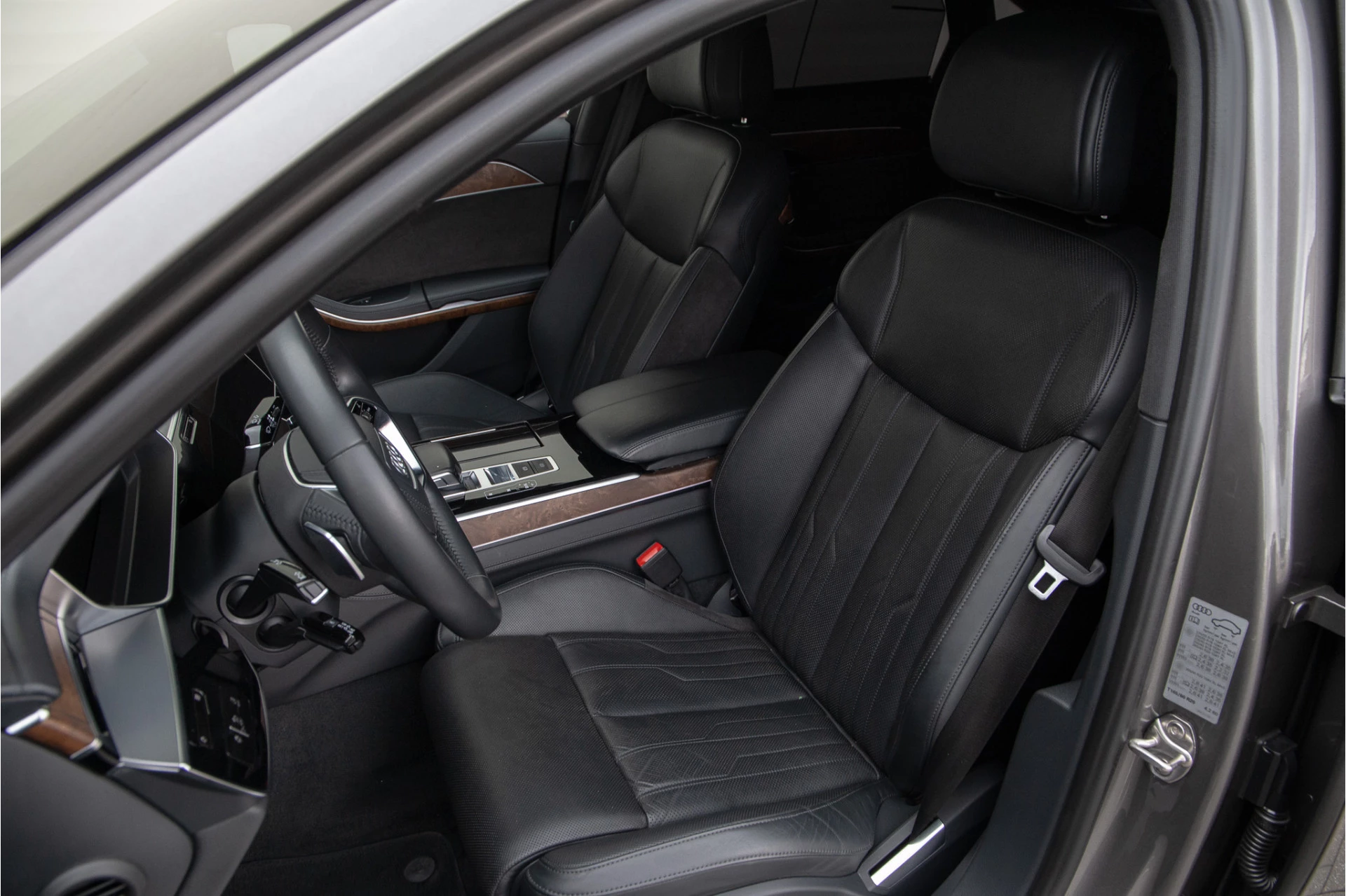 Hoofdafbeelding Audi A8