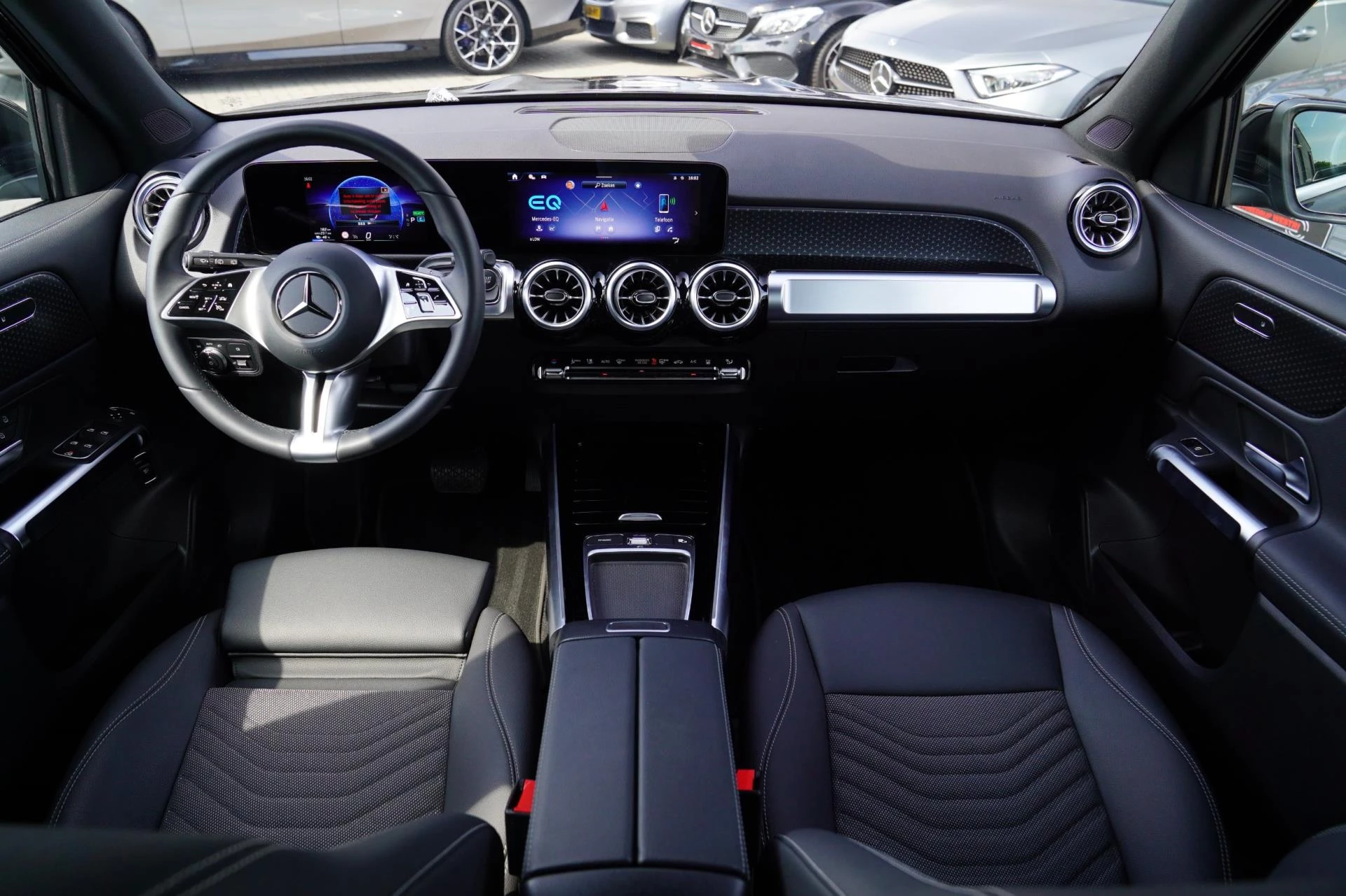 Hoofdafbeelding Mercedes-Benz EQB