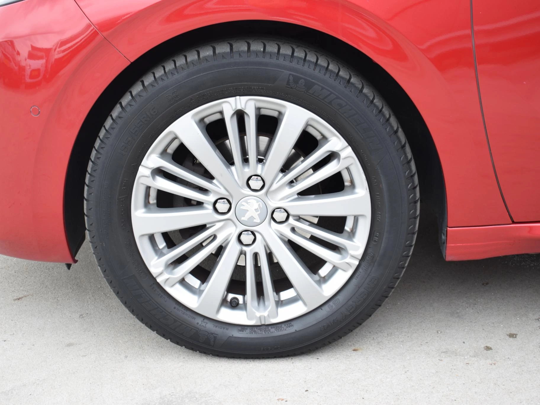 Hoofdafbeelding Peugeot 208