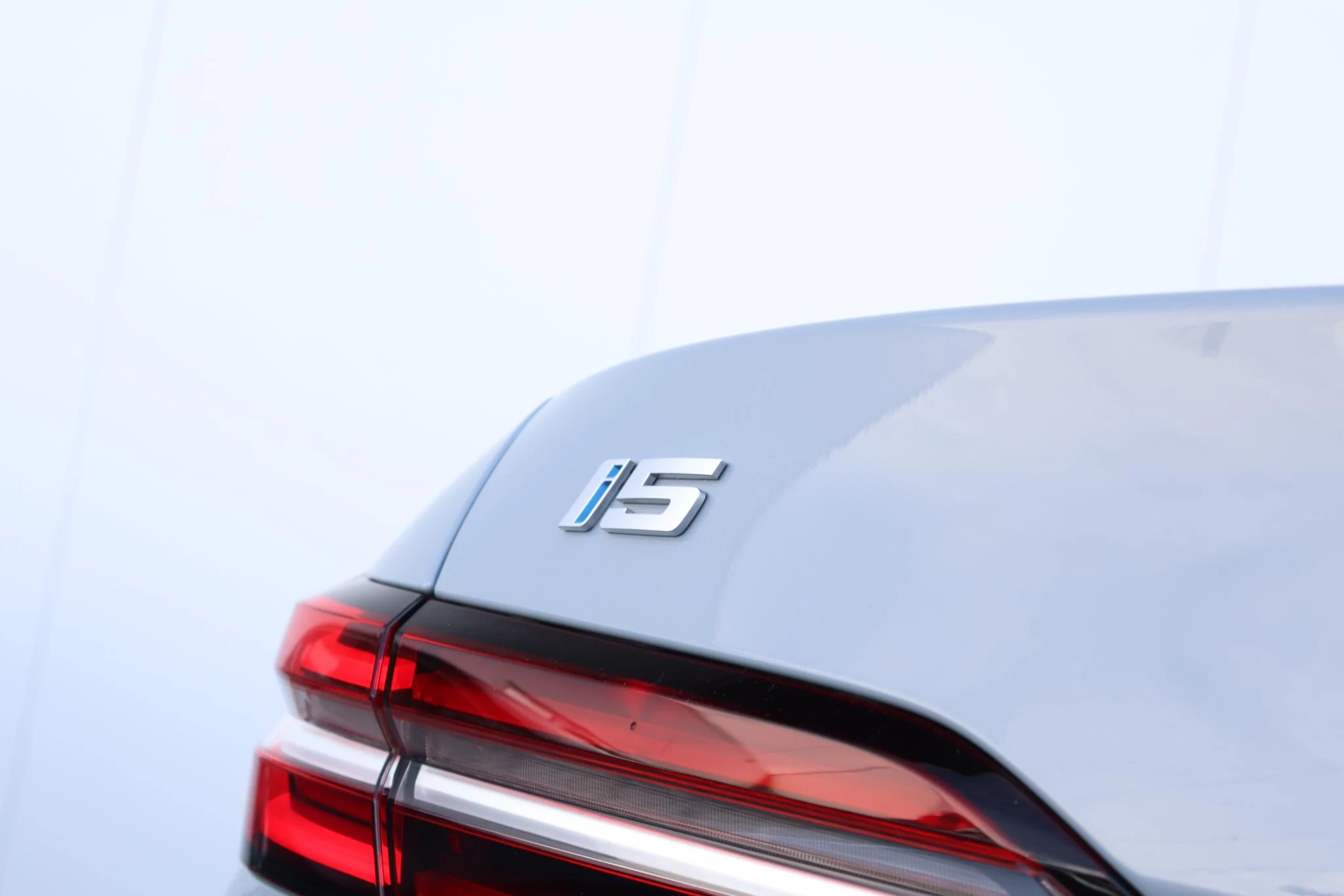 Hoofdafbeelding BMW i5