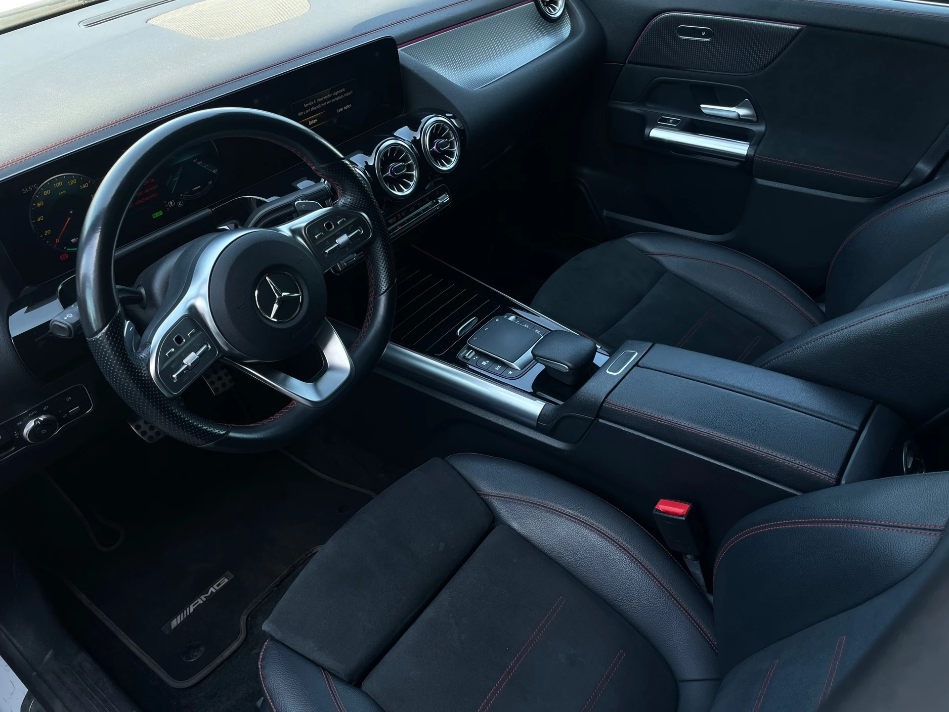 Hoofdafbeelding Mercedes-Benz EQA