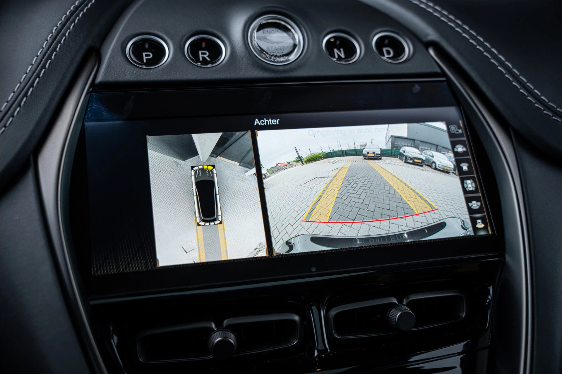 Hoofdafbeelding Aston Martin DBX