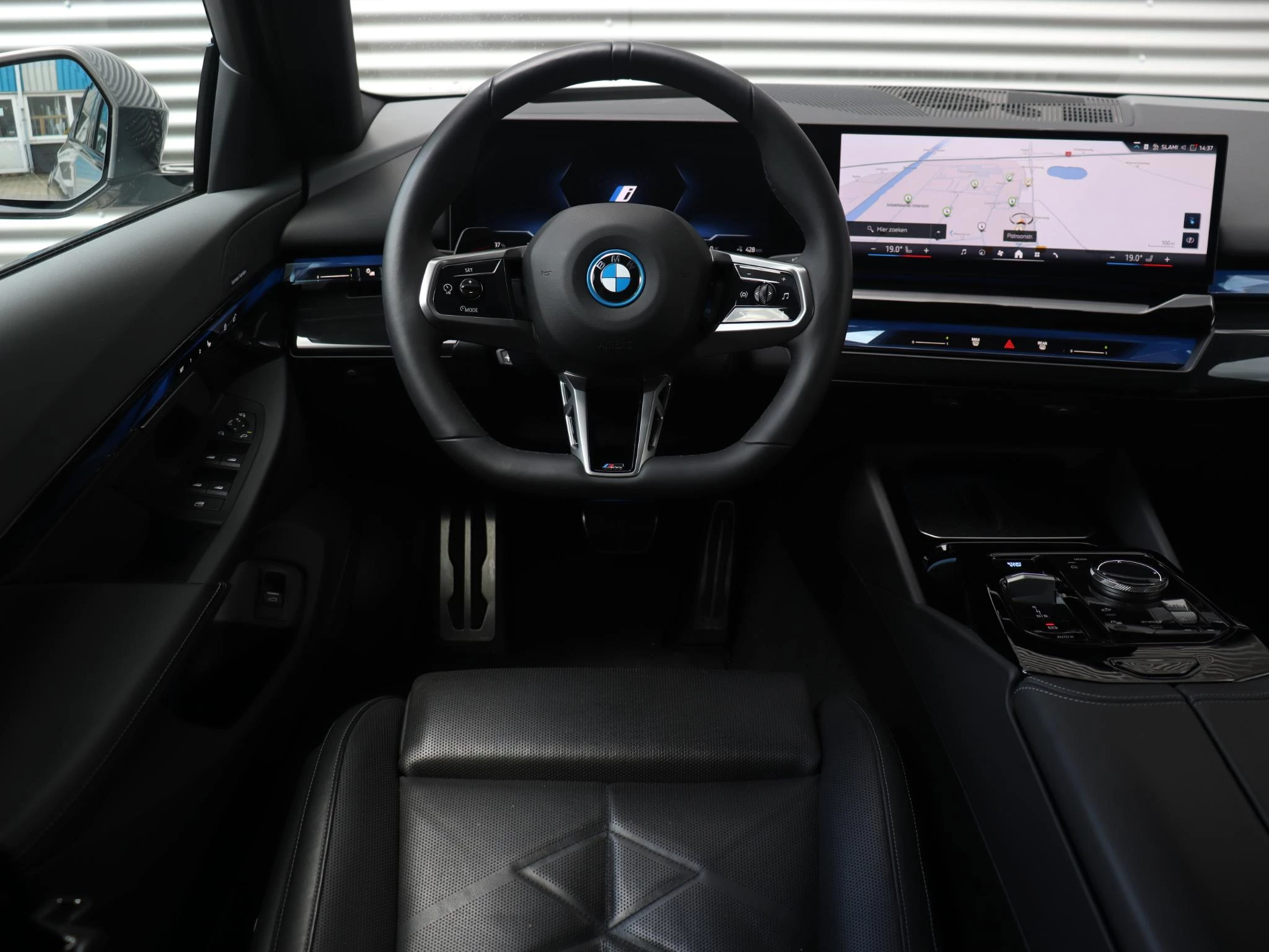 Hoofdafbeelding BMW i5