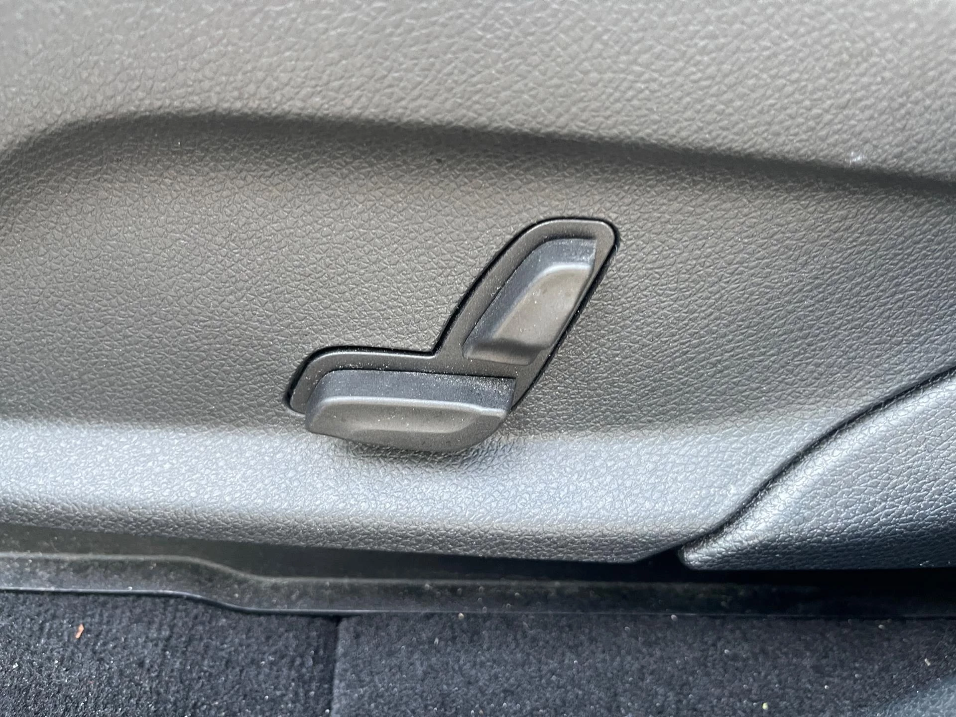 Hoofdafbeelding Mercedes-Benz EQC