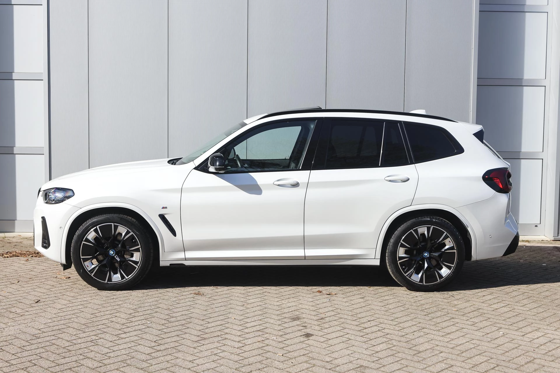 Hoofdafbeelding BMW iX3