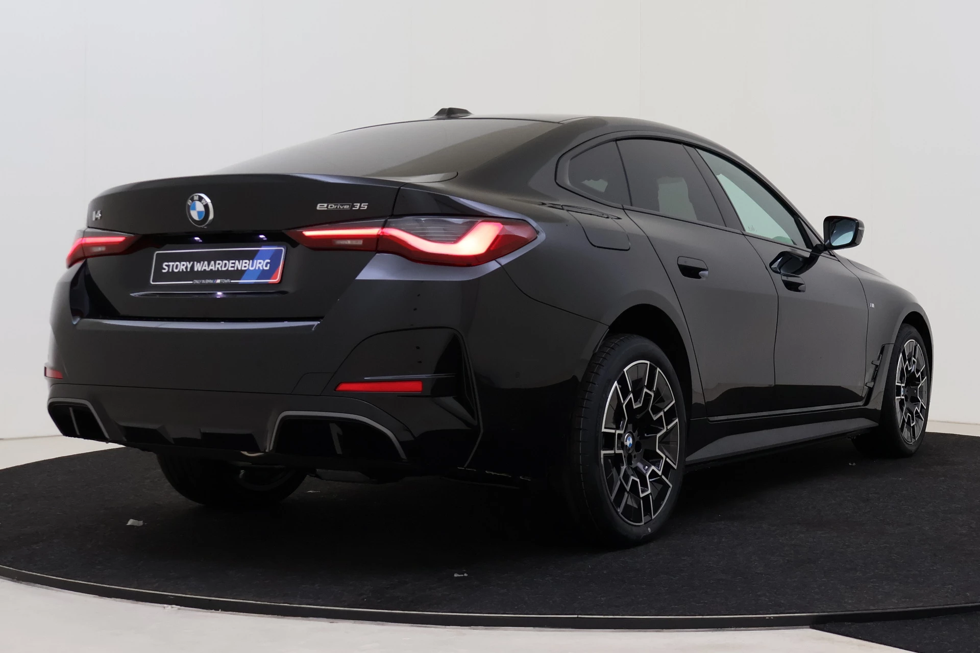 Hoofdafbeelding BMW i4