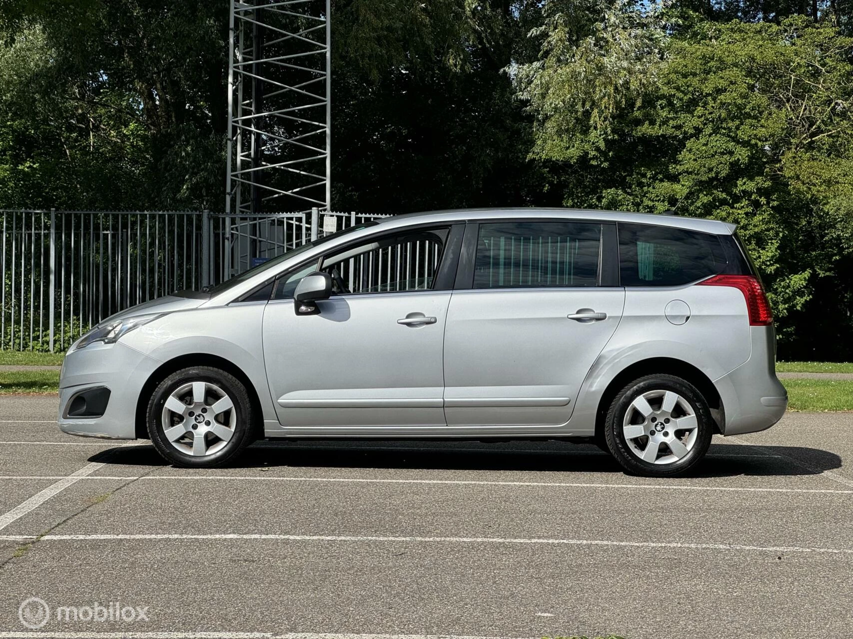 Hoofdafbeelding Peugeot 5008