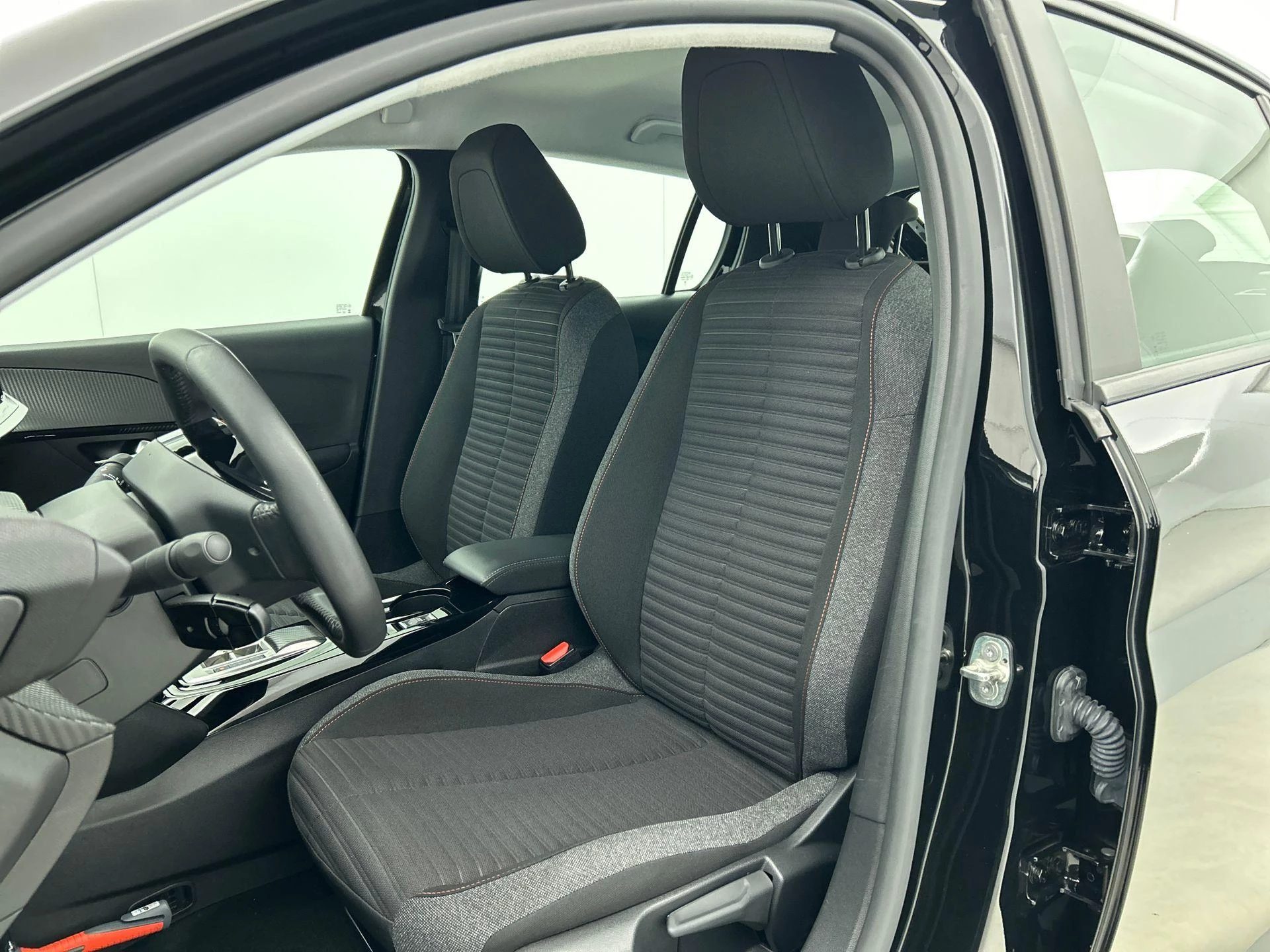 Hoofdafbeelding Peugeot e-208