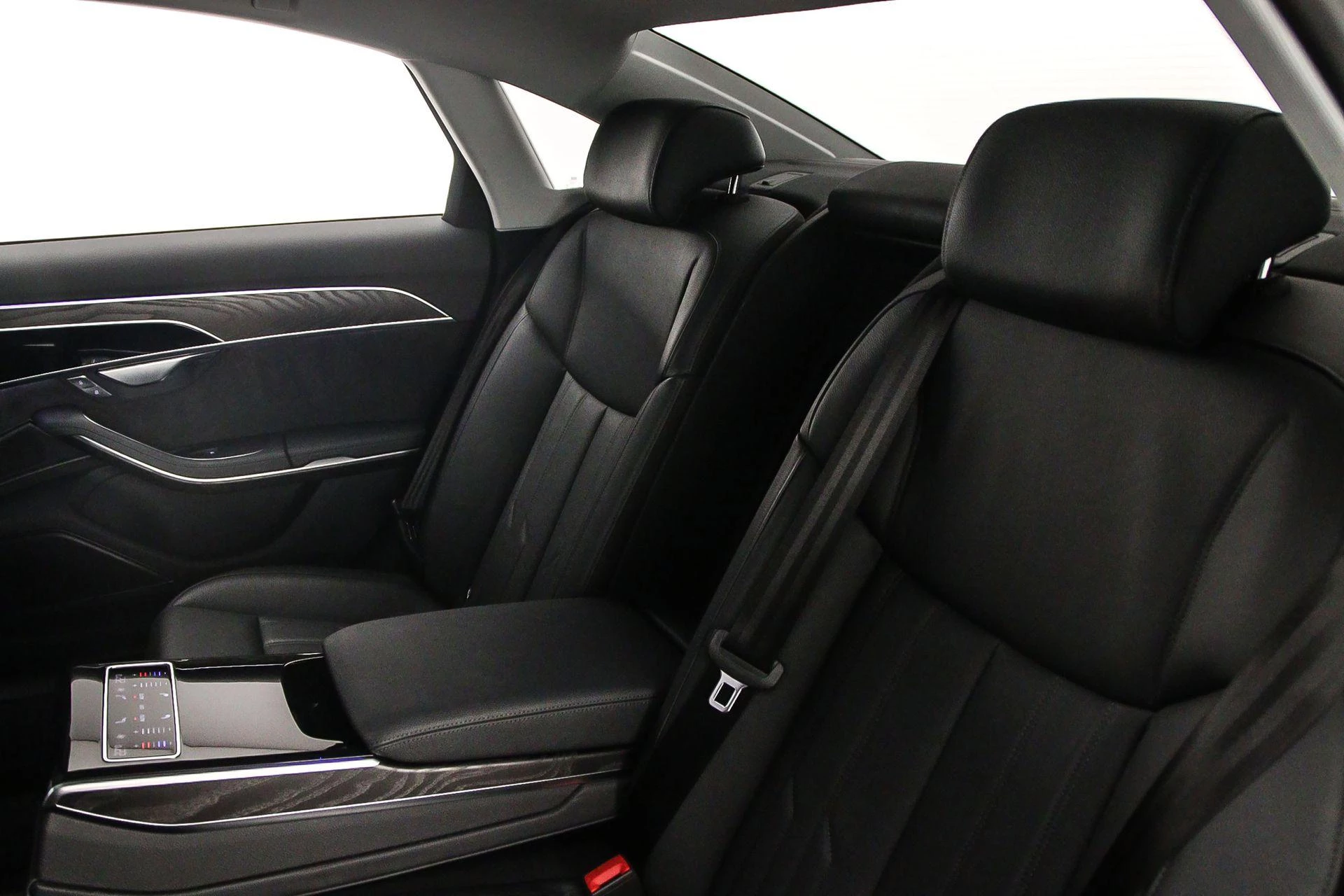 Hoofdafbeelding Audi A8