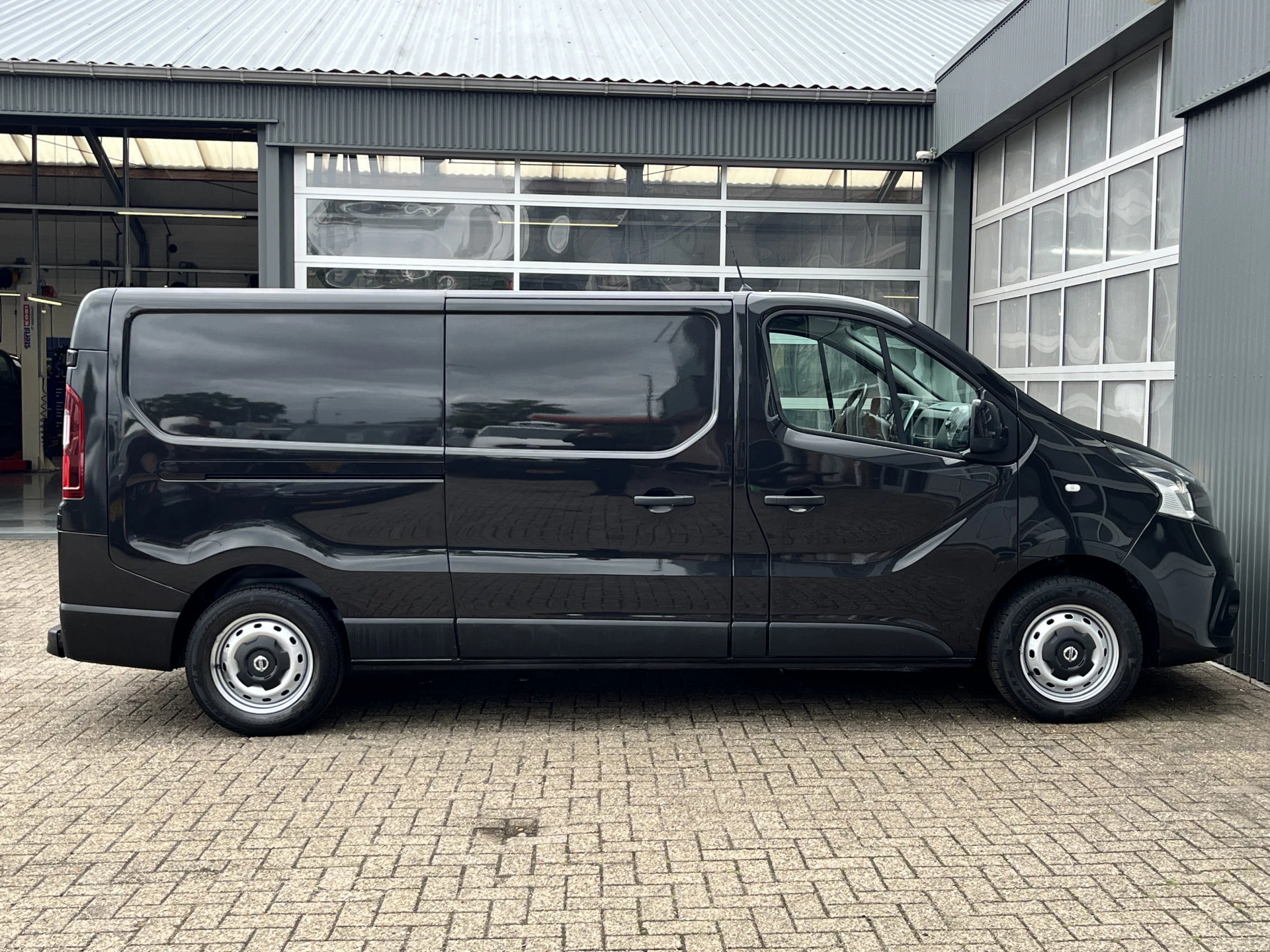 Hoofdafbeelding Nissan NV300