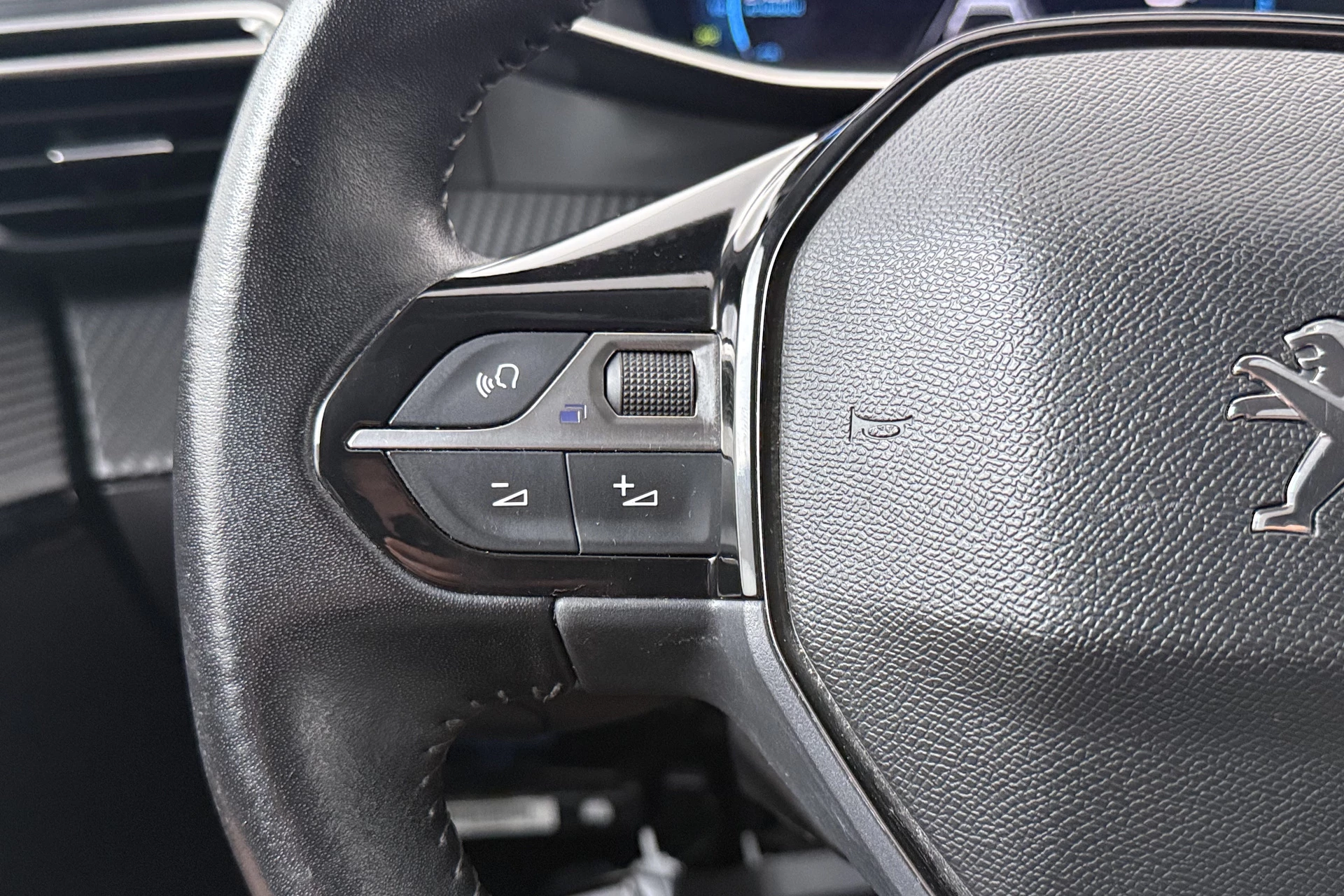 Hoofdafbeelding Peugeot e-208
