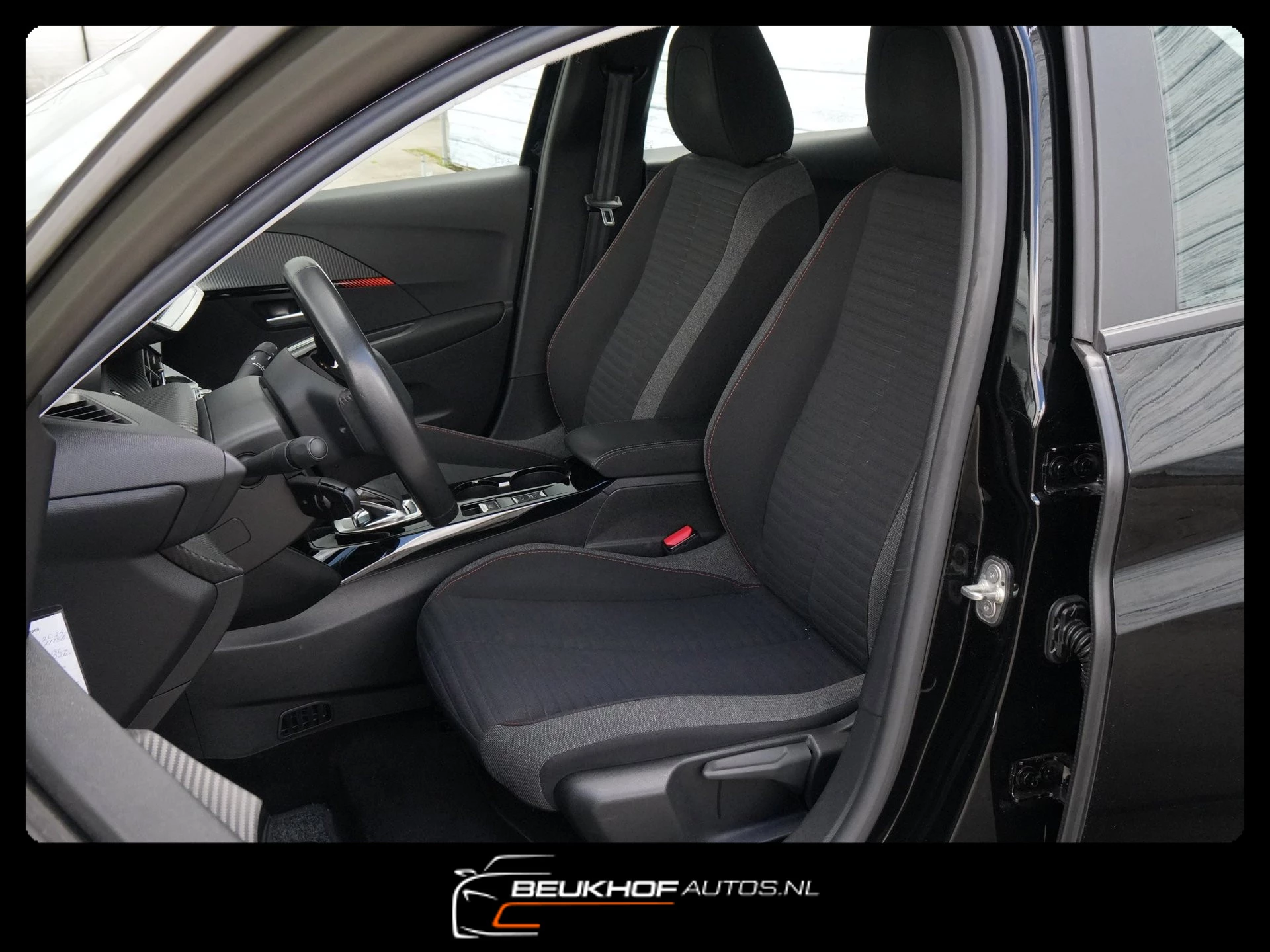 Hoofdafbeelding Peugeot e-208