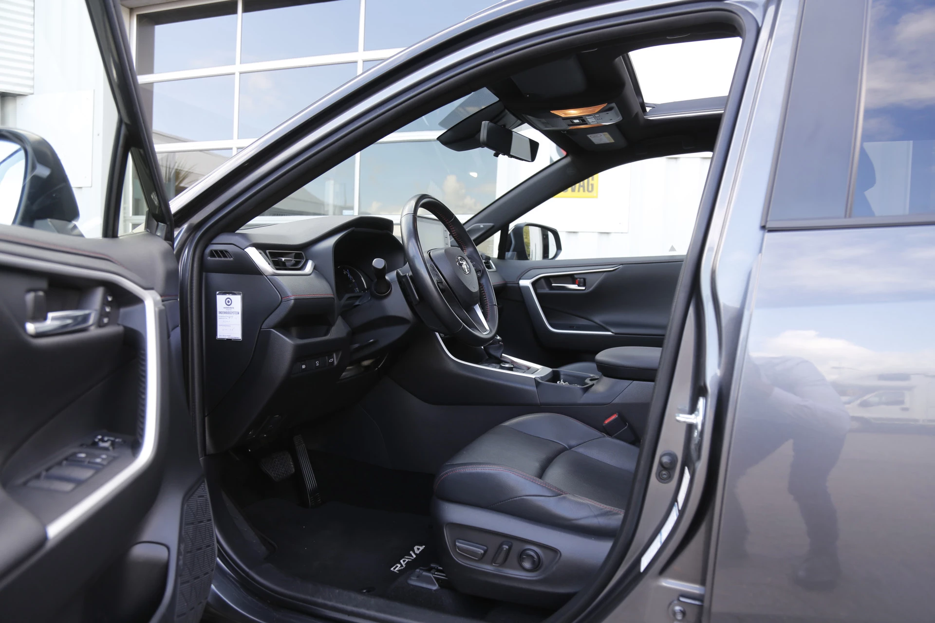 Hoofdafbeelding Toyota RAV4