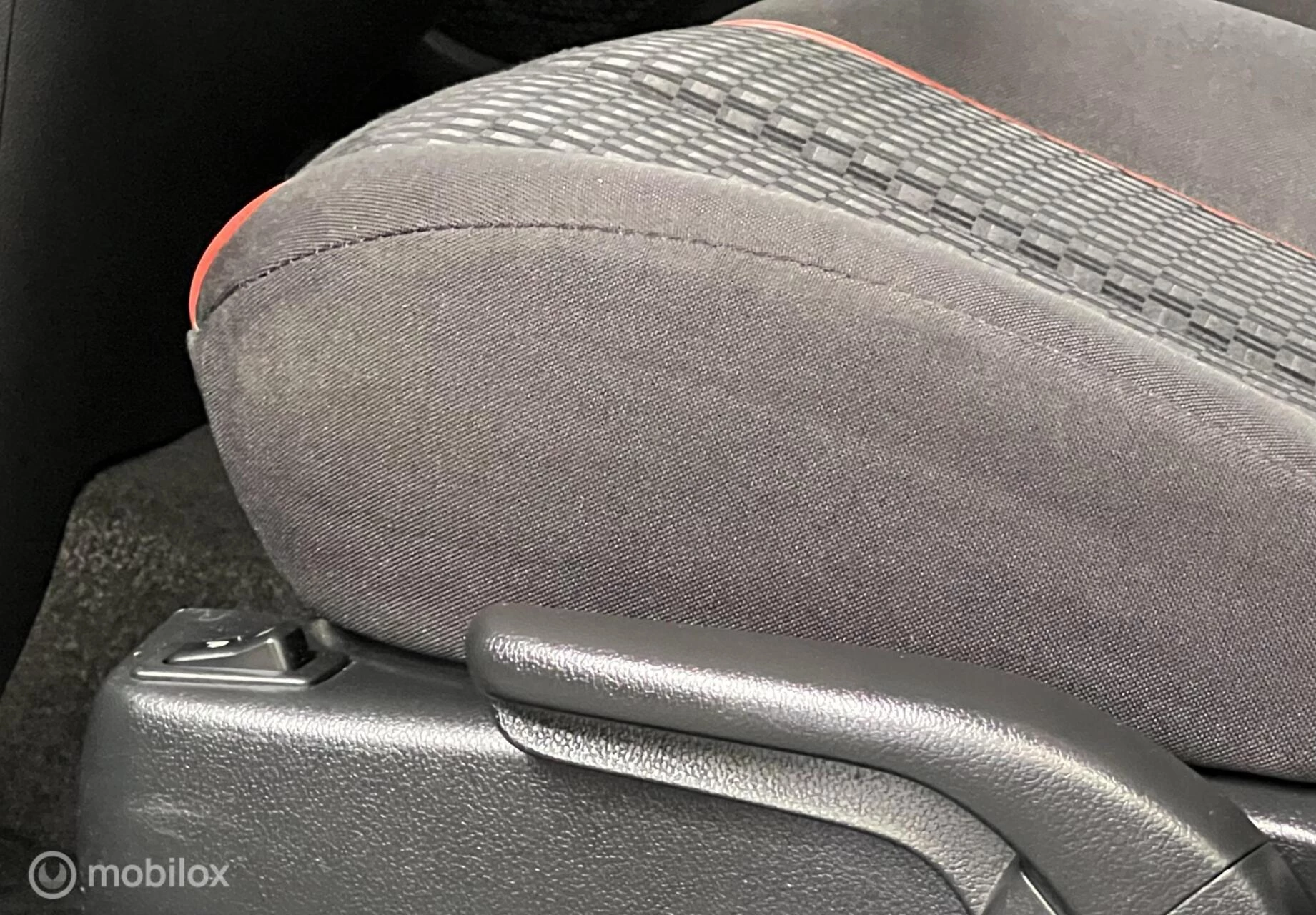 Hoofdafbeelding Mazda 2