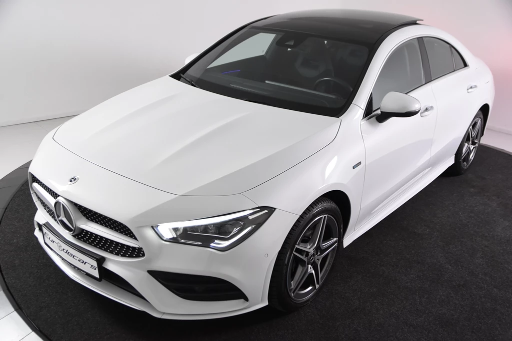 Hoofdafbeelding Mercedes-Benz CLA