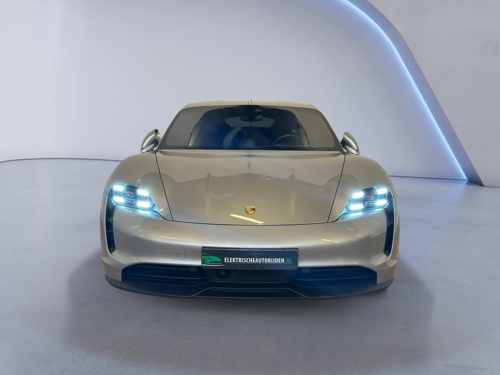 Hoofdafbeelding Porsche Taycan