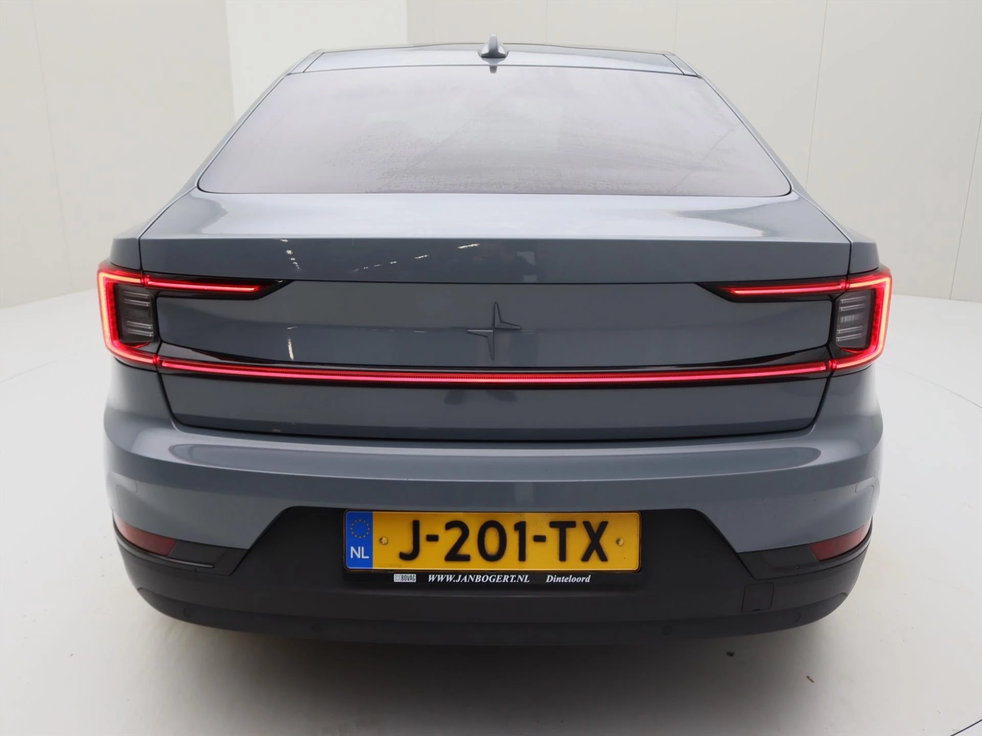 Hoofdafbeelding Polestar 2