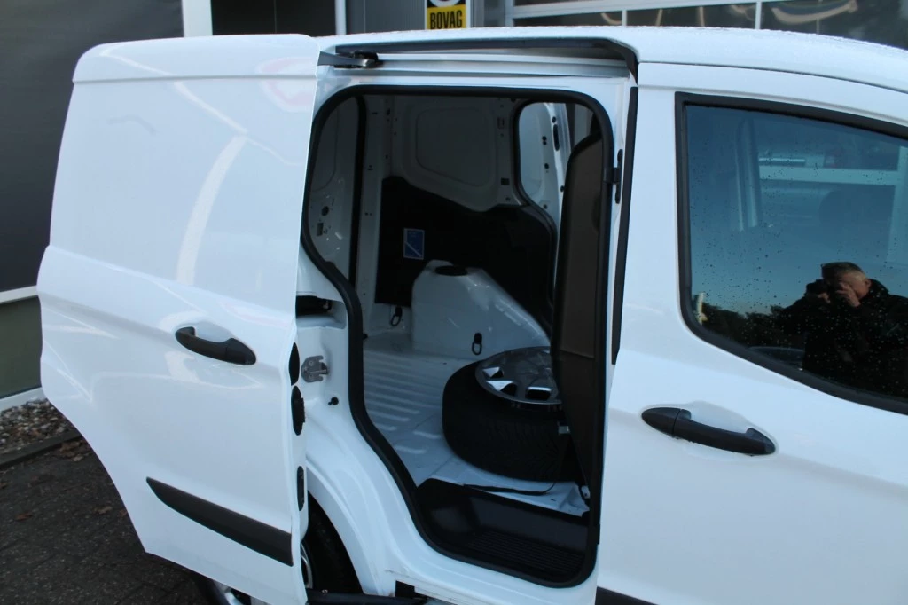Hoofdafbeelding Ford Transit Courier
