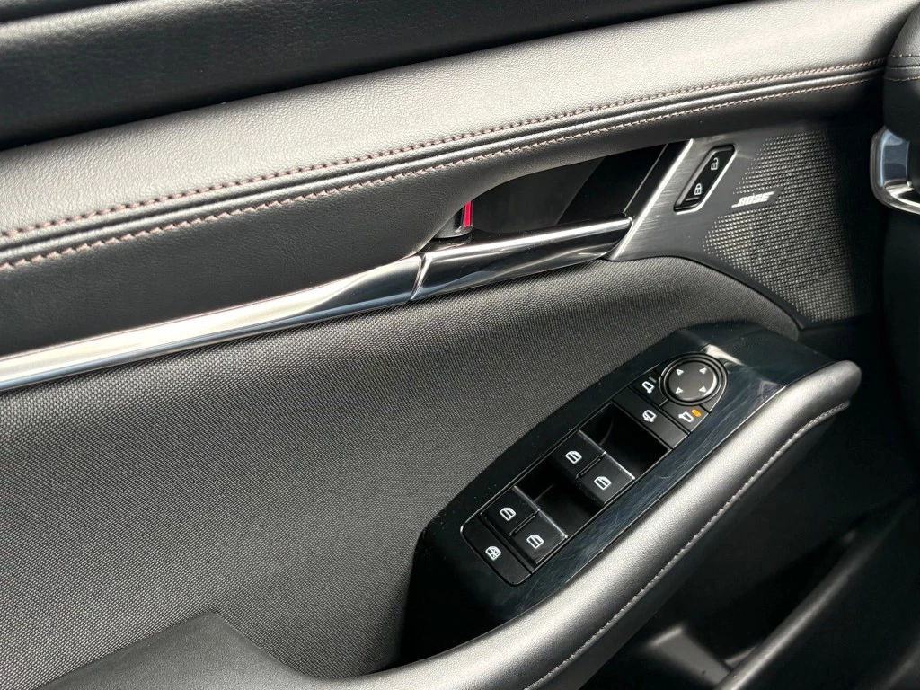 Hoofdafbeelding Mazda 3