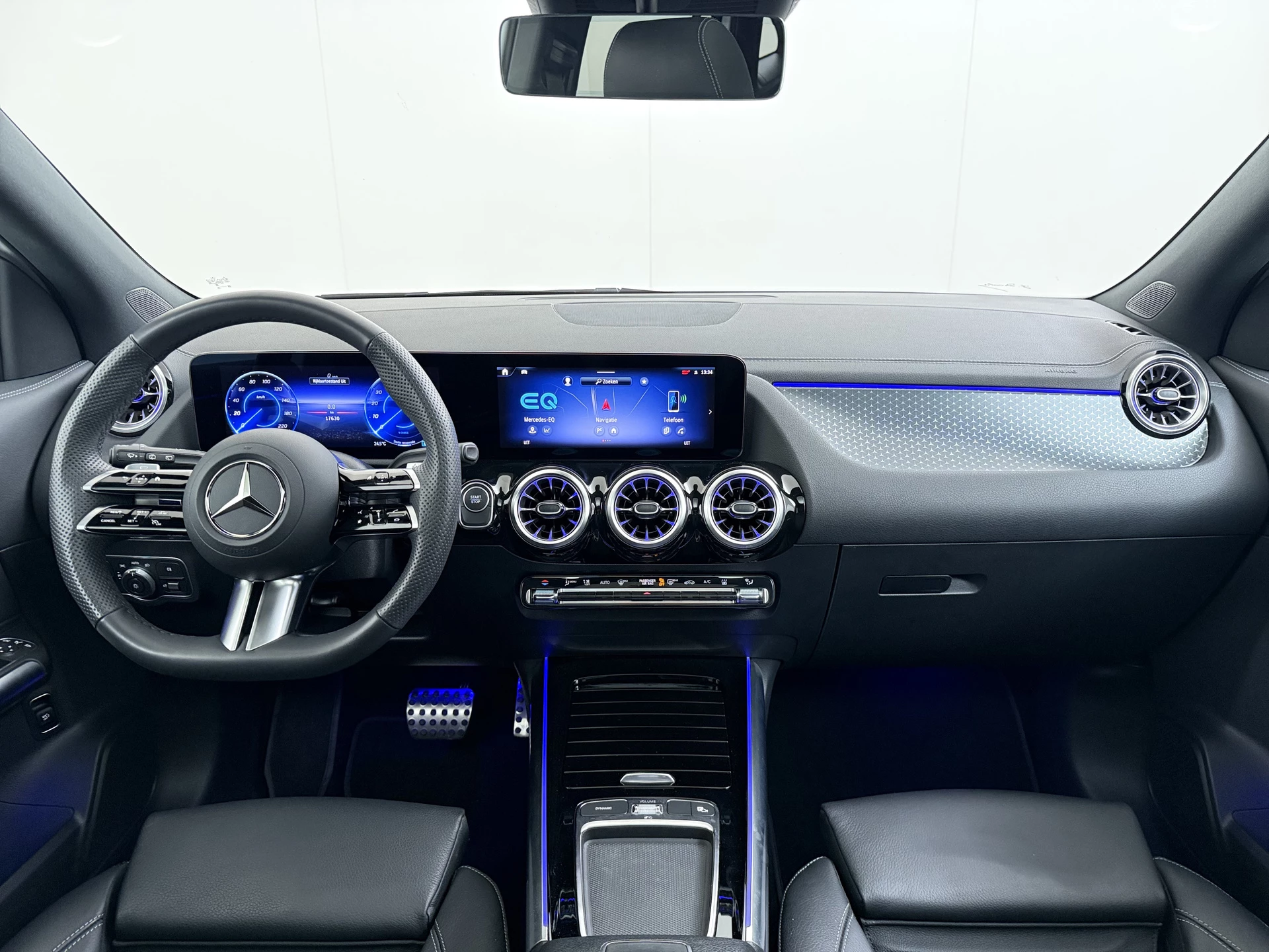 Hoofdafbeelding Mercedes-Benz EQA
