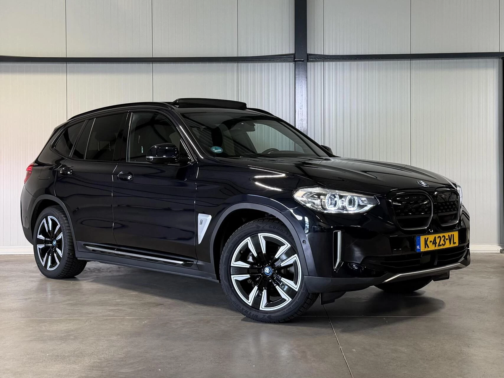 Hoofdafbeelding BMW iX3